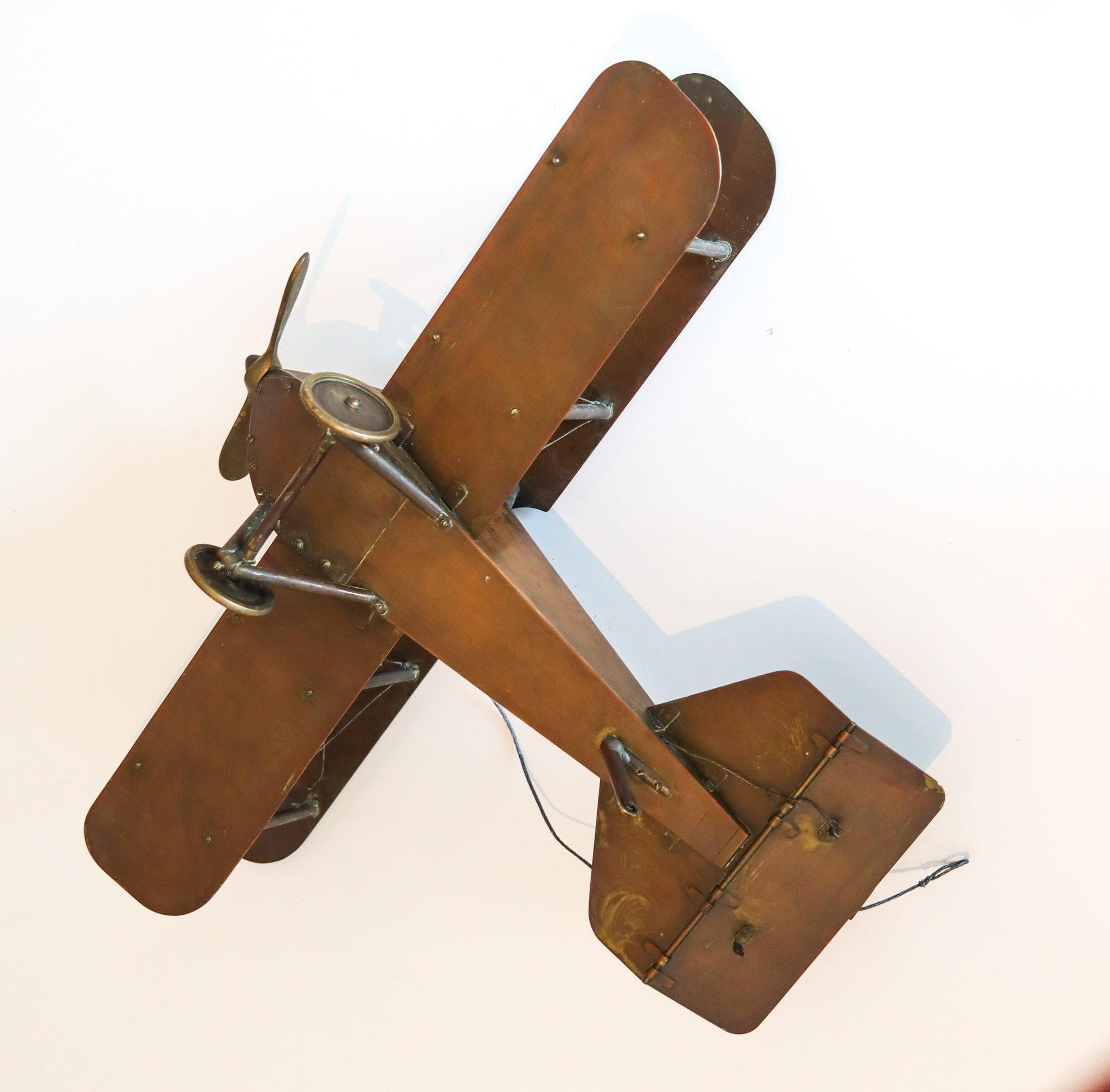 FRANZÖSISCH 1915 Mechanische WWI Doppeldecker Flugzeug Skala Modell In Kupfer und Bronze im Angebot 3