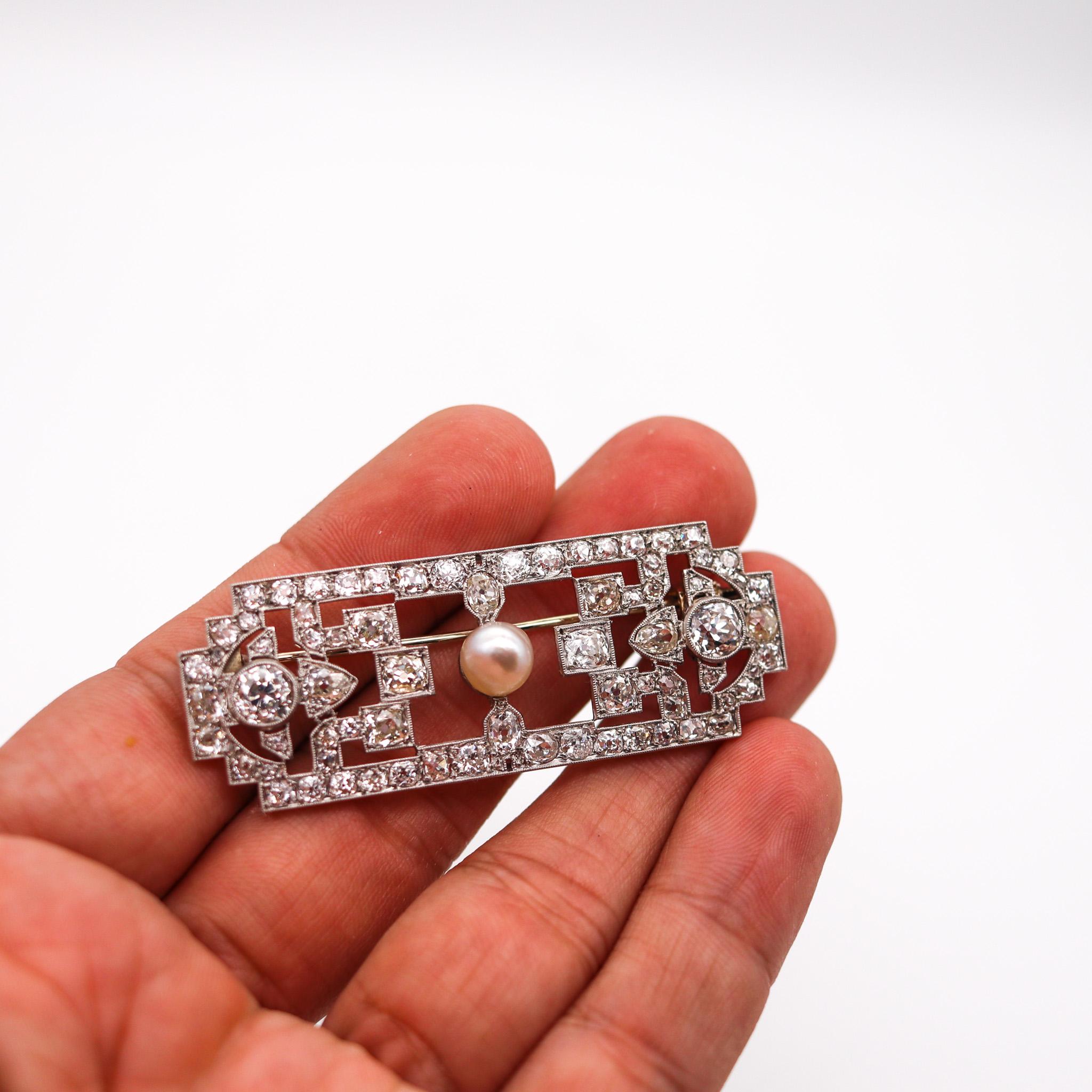 French 1920 Art Deco Geometric Brooch in Platinum with 10.70ctw in Diamonds For Sale 2