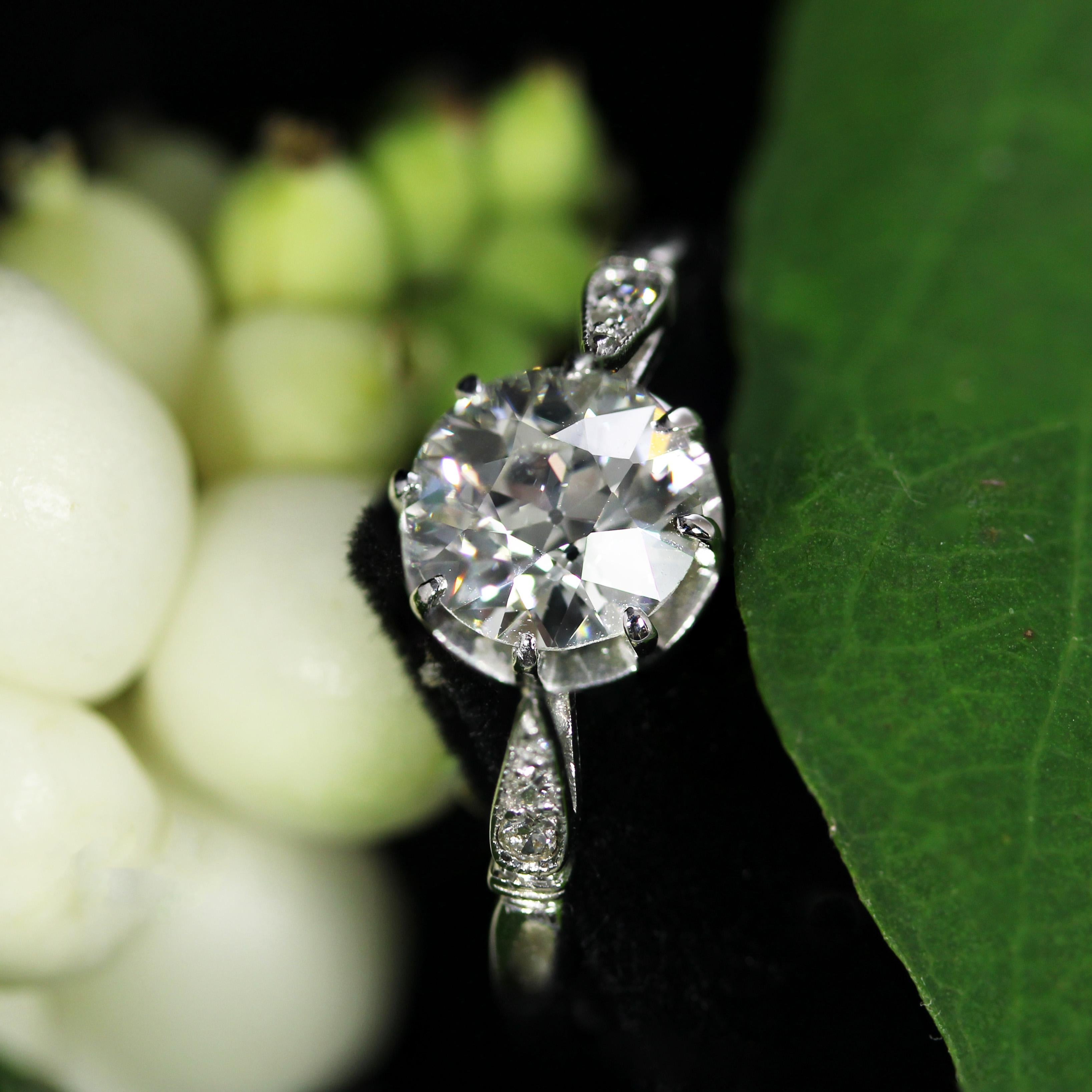 French 1920s 1.10 Carat Diamond Platinum Solitaire Ring 5