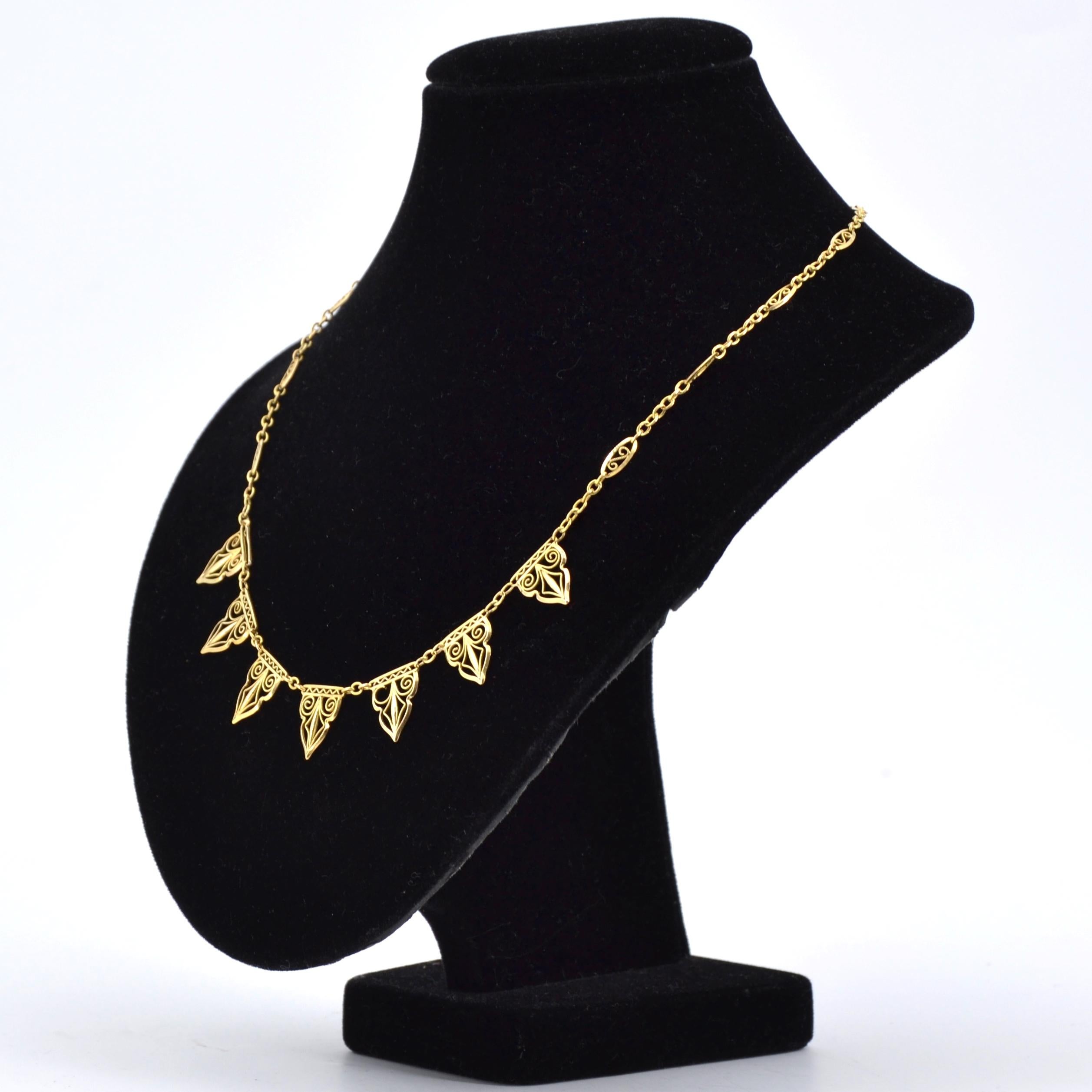 Women's French 1920s 18 Karat Yellow Gold Filigree Drapery Necklace