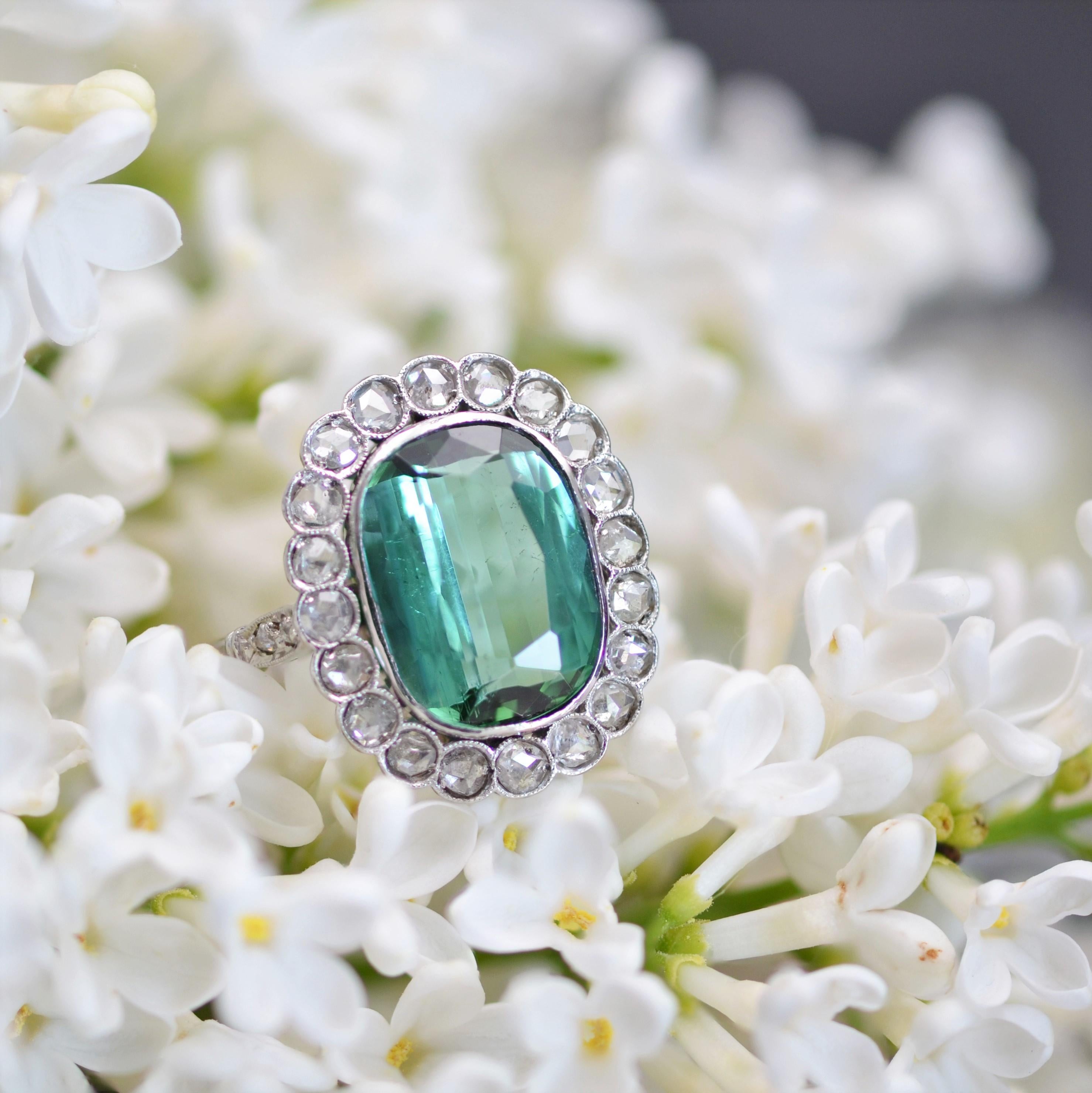 Art Deco French 1920s 5.50 Carats Tourmaline Diamonds Platinum Daisy Ring For Sale