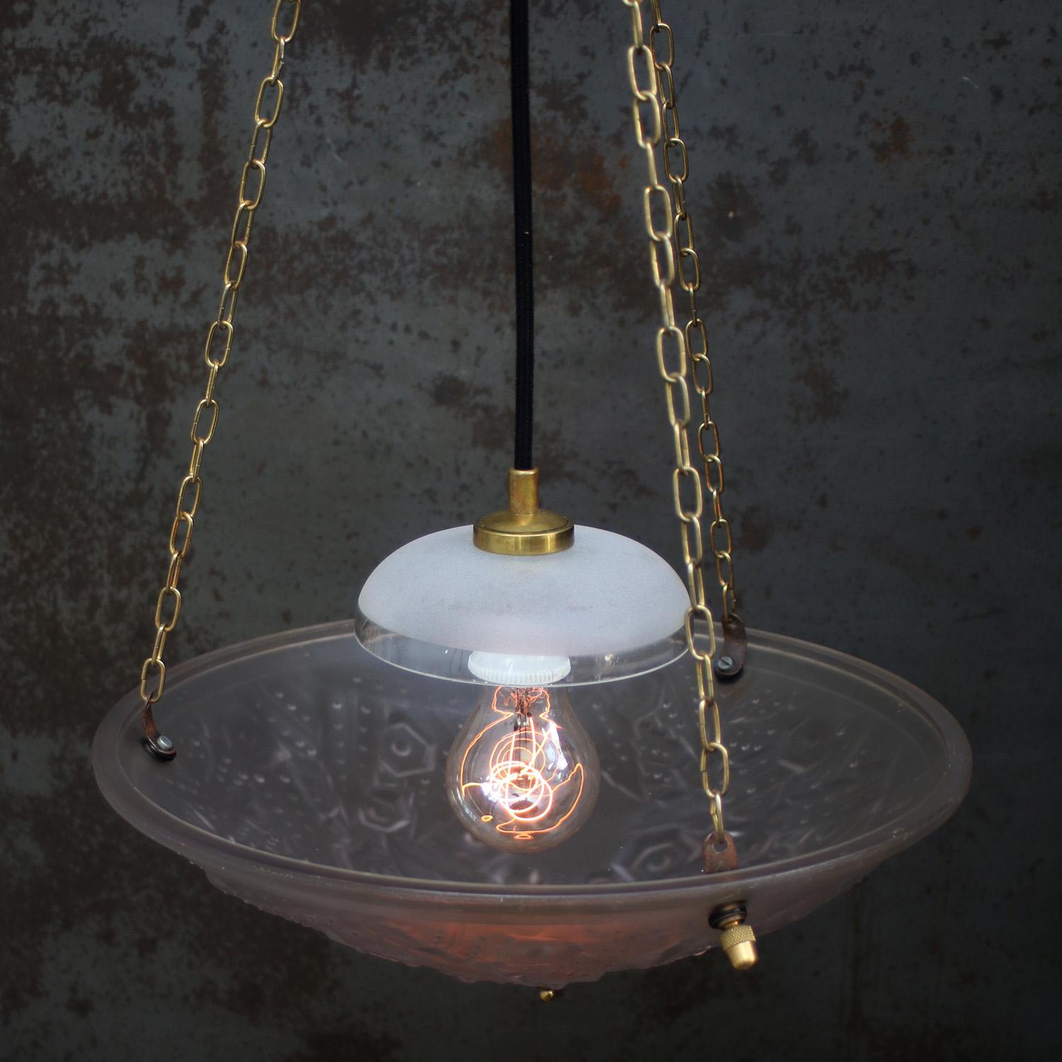 Art Déco Lampada a sospensione in ottone e vetro acidato francese degli anni '20 Art Deco in vendita