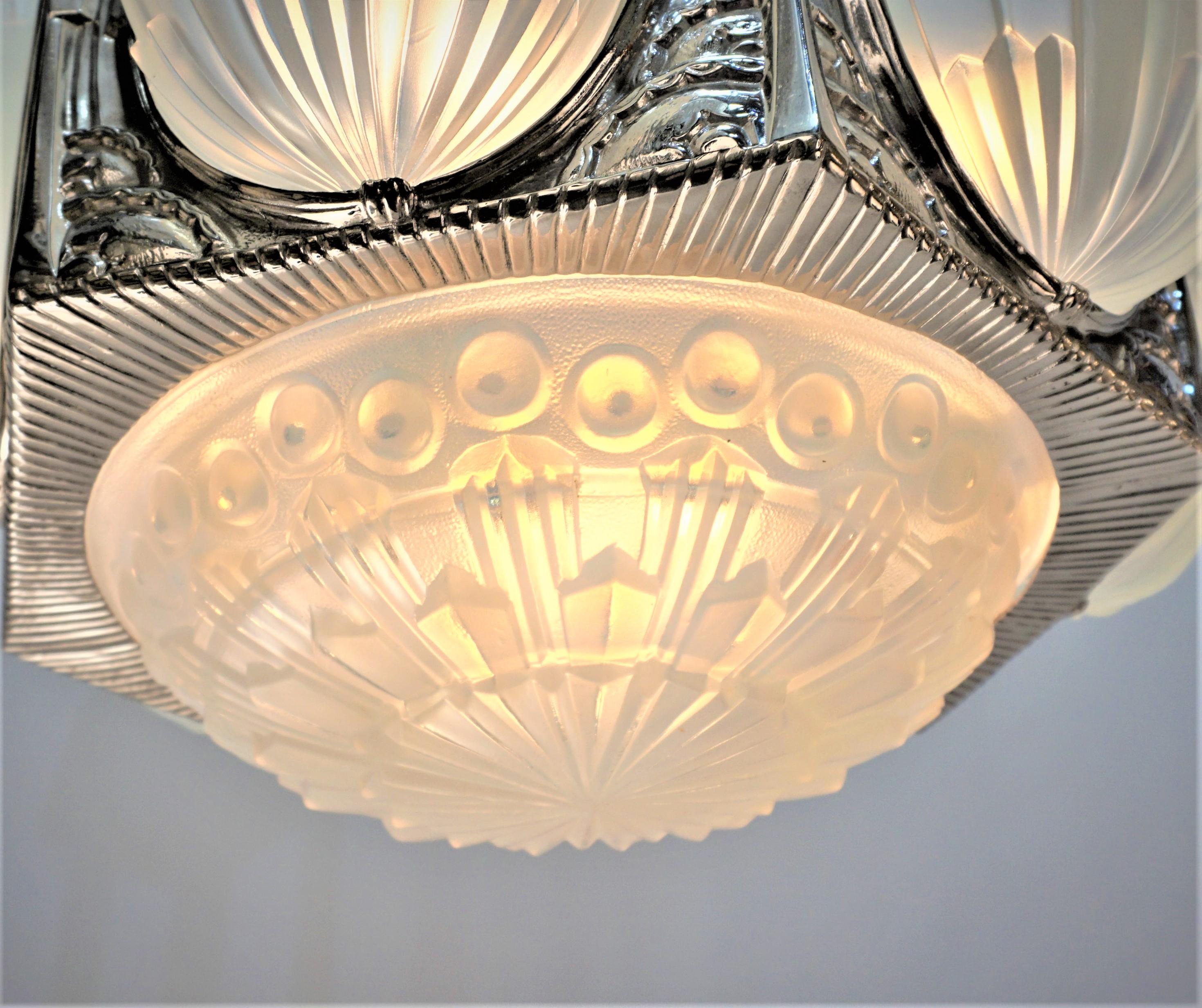 Early 20th Century French 1920's Art Deco Chandelier by George Leleu