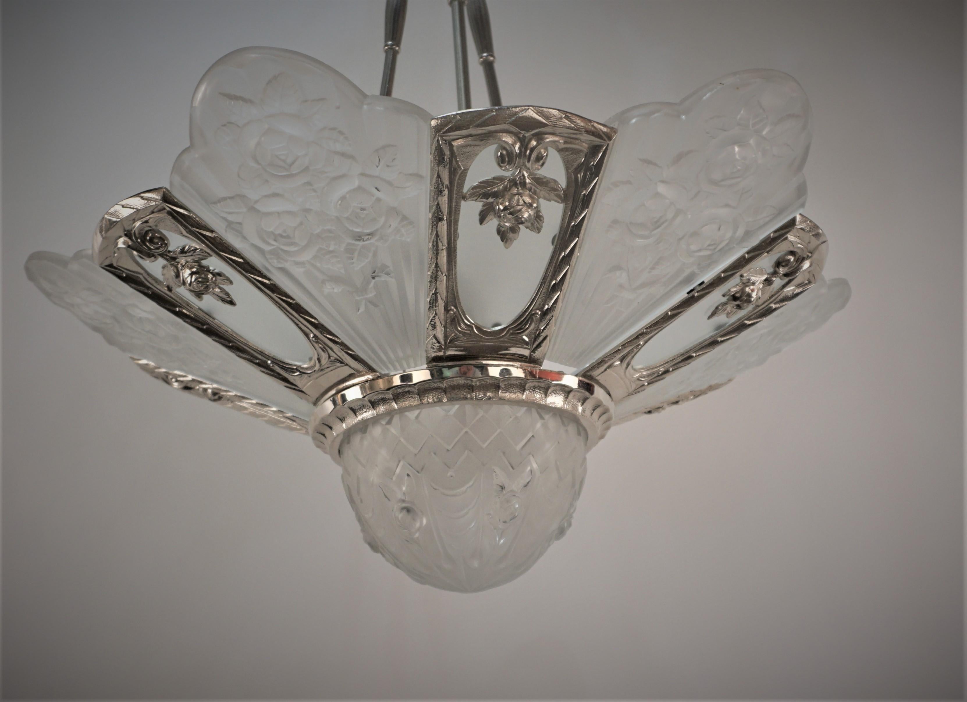 French 1920's Art Deco chandelier by Gilles For Sale 4