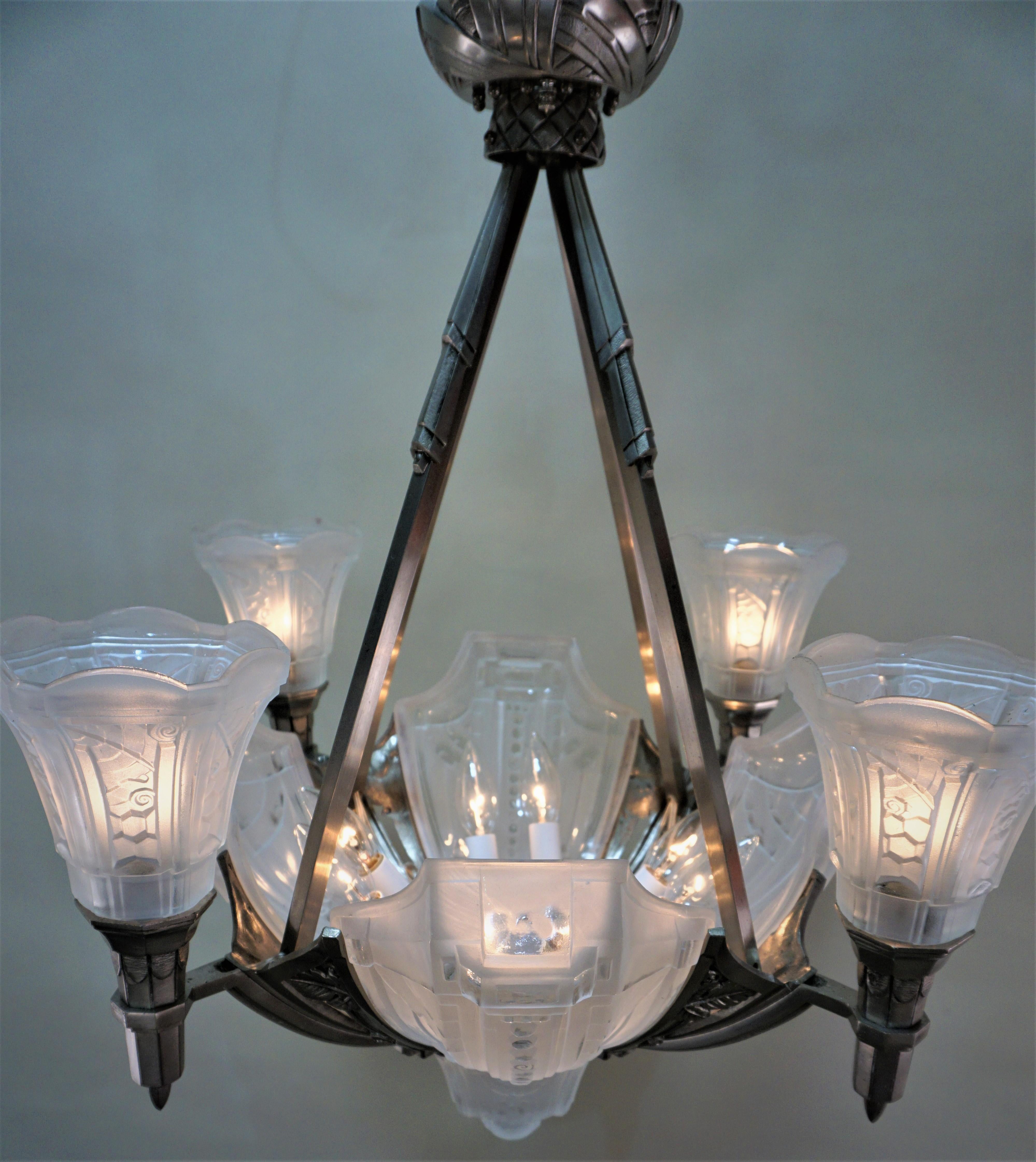 French 1920s Art Deco Chandelier by Muller Freres 4