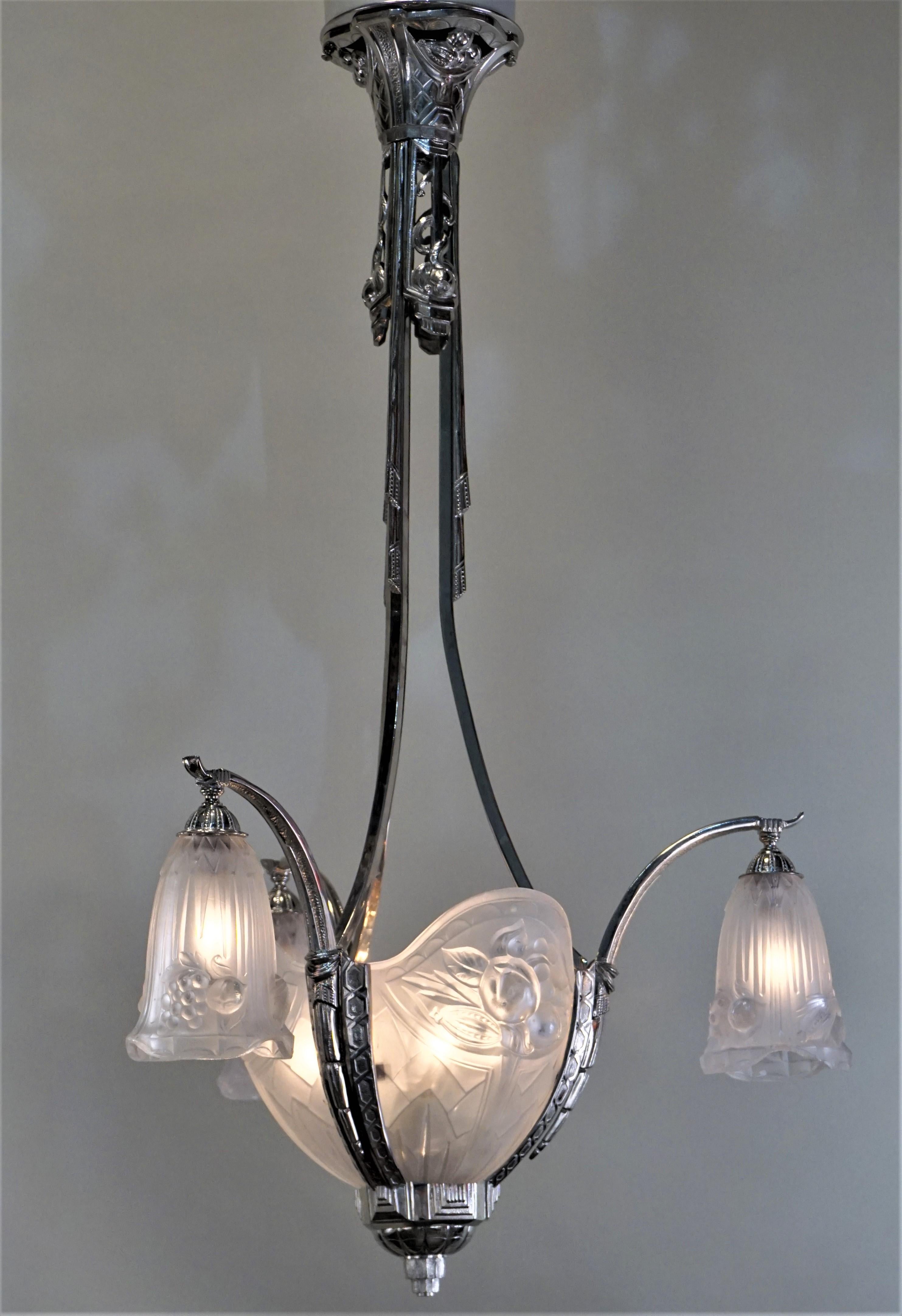 French 1920s Art Deco Chandelier by P. Gilles 1