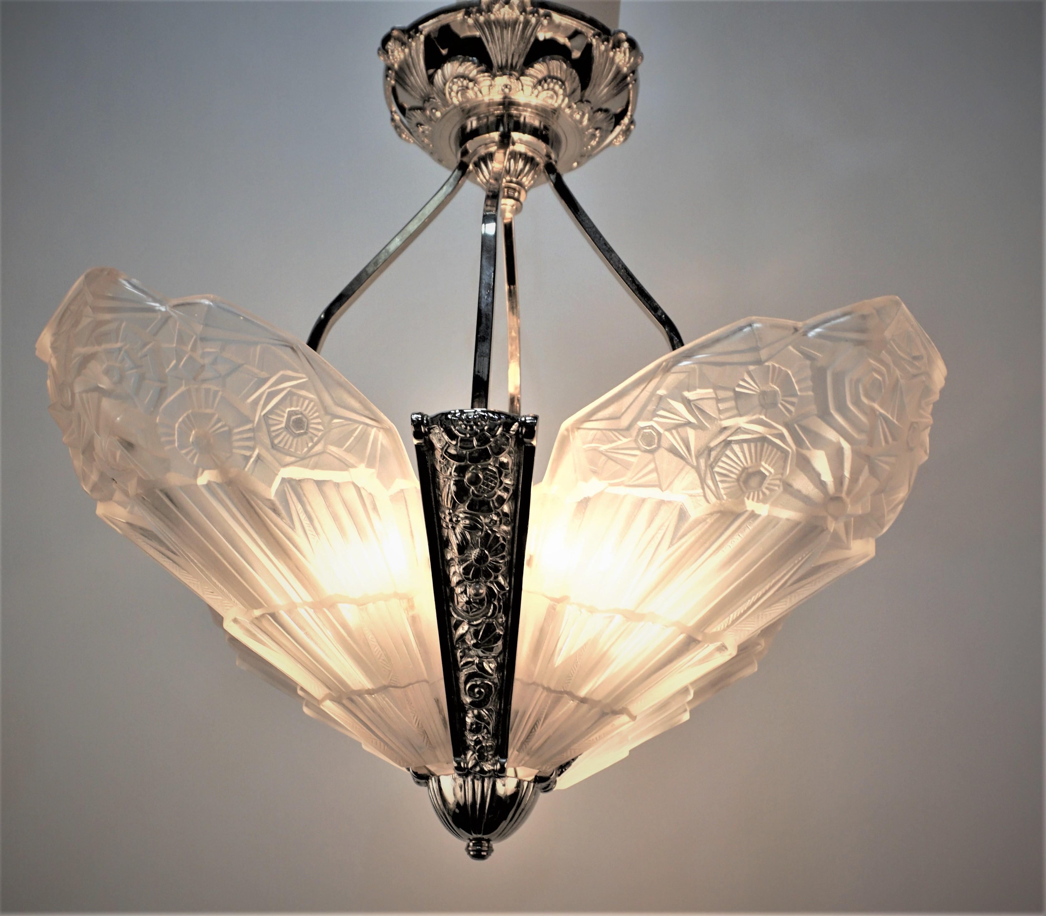 French 1920's Art Deco Chandelier In Good Condition For Sale In Fairfax, VA