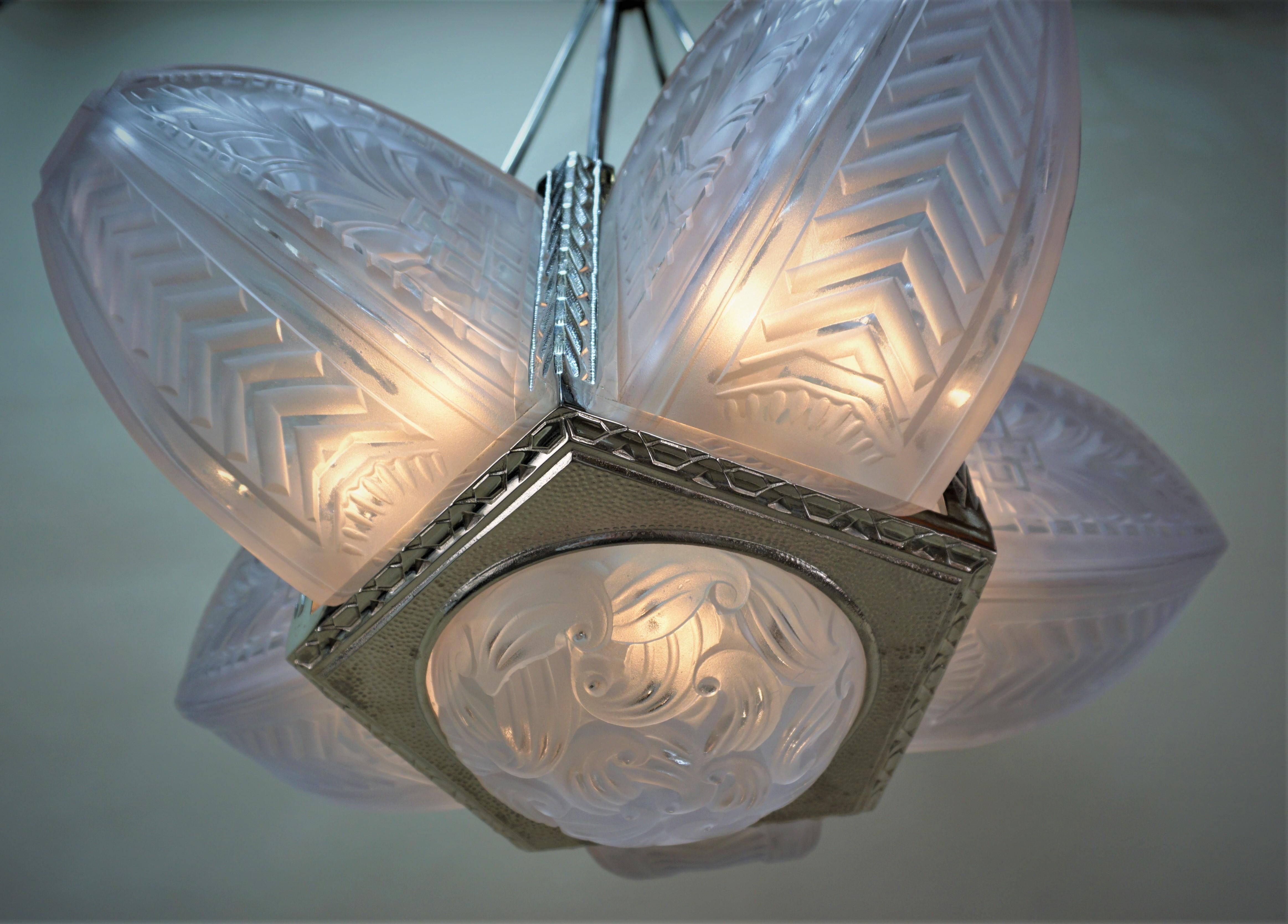 French 1920s Art Deco Chandelier 1