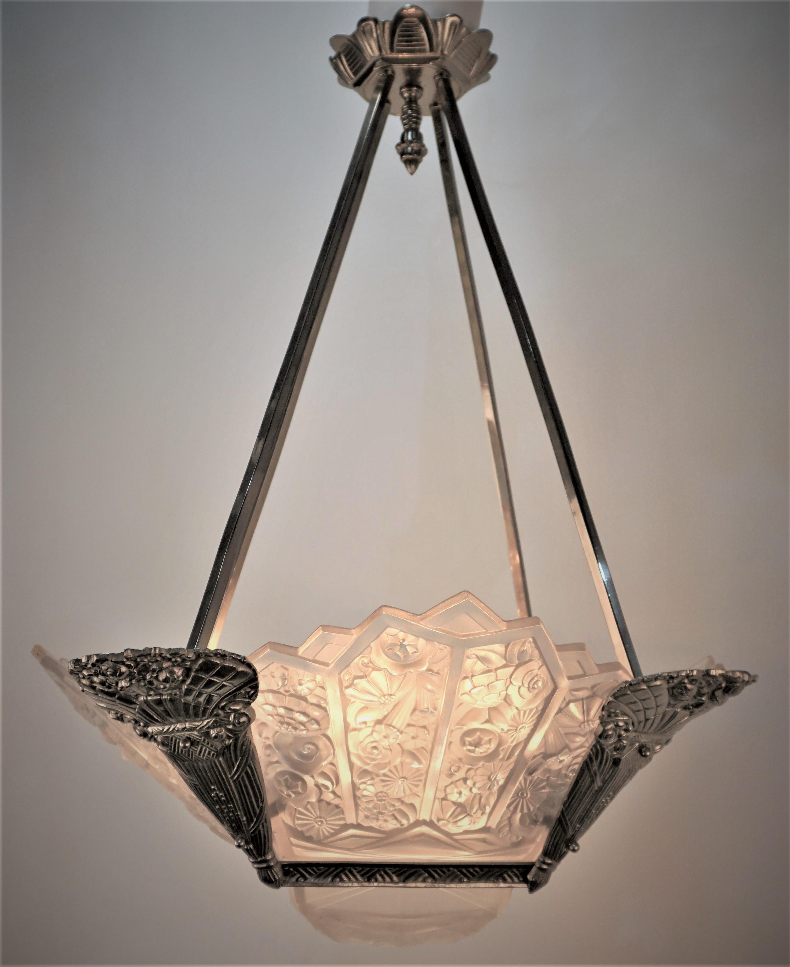 French 1920's Art Deco Chandelier For Sale 3