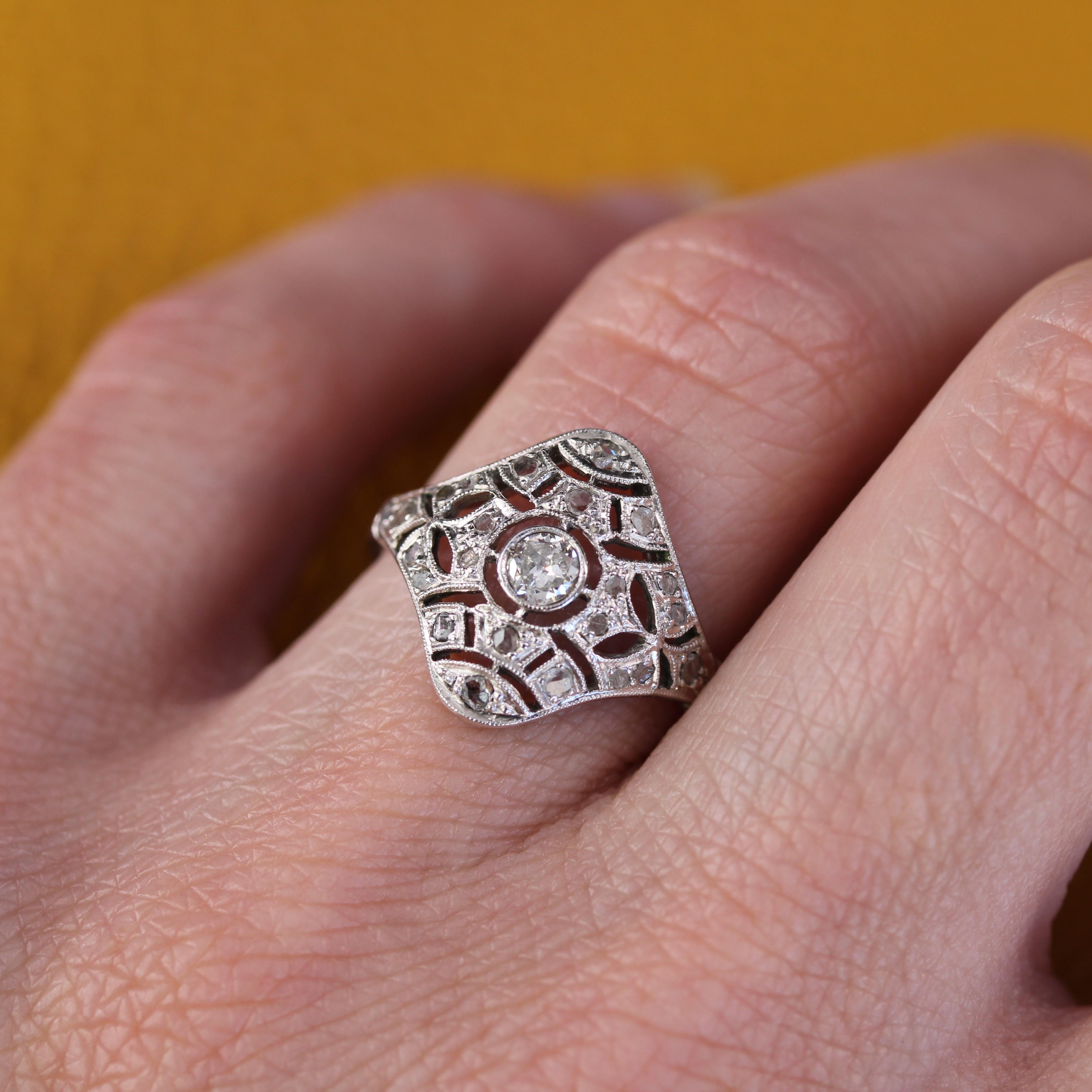 French 1920s Art Deco Diamond 18 Karat White Gold Platinum Ring For Sale 5
