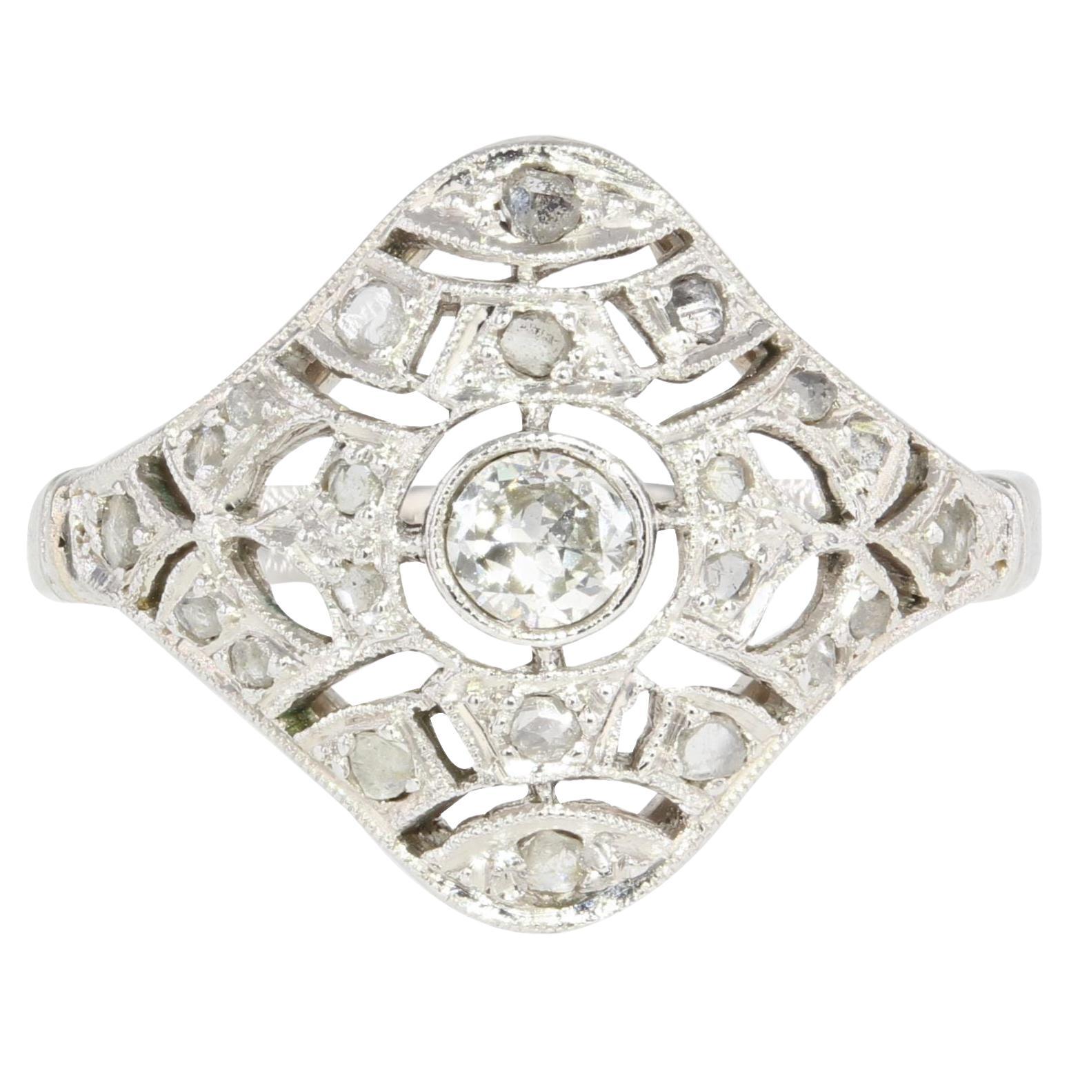 1920s Art Deco 18 Karat White Gold Diamond Ring For Sale at 1stDibs