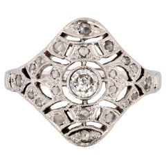 Platinring mit Diamanten im Art déco-Stil aus 18 Karat Weißgold und Platin, 1920er Jahre