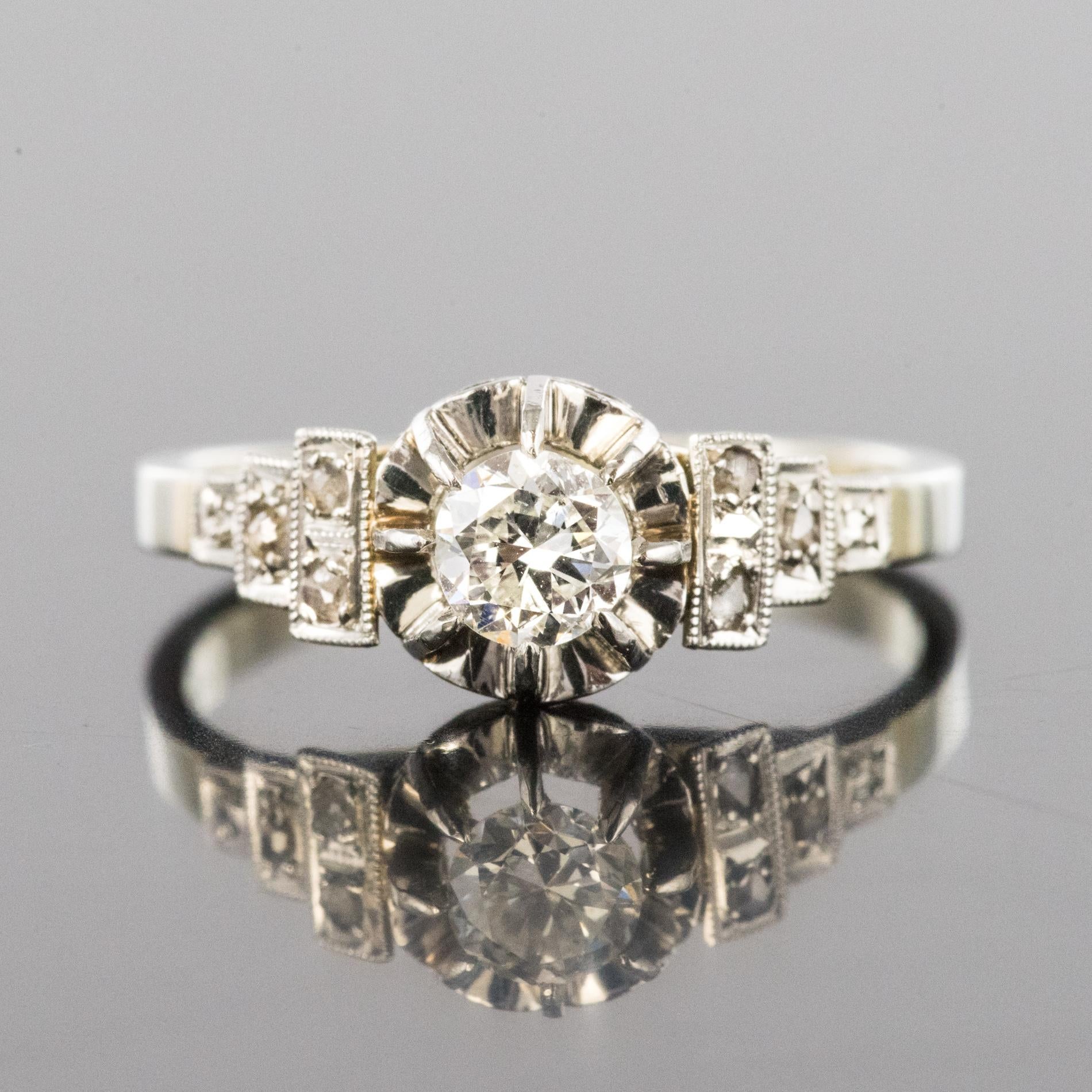 French 1920s Art Deco Diamonds 18 Karat White Gold Ring In Good Condition In Poitiers, FR