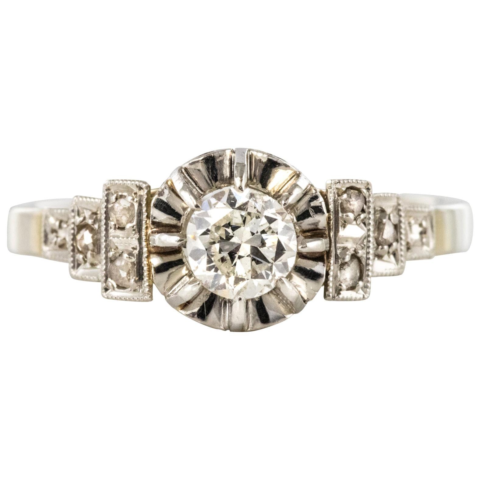 French 1920s Art Deco Diamonds 18 Karat White Gold Ring
