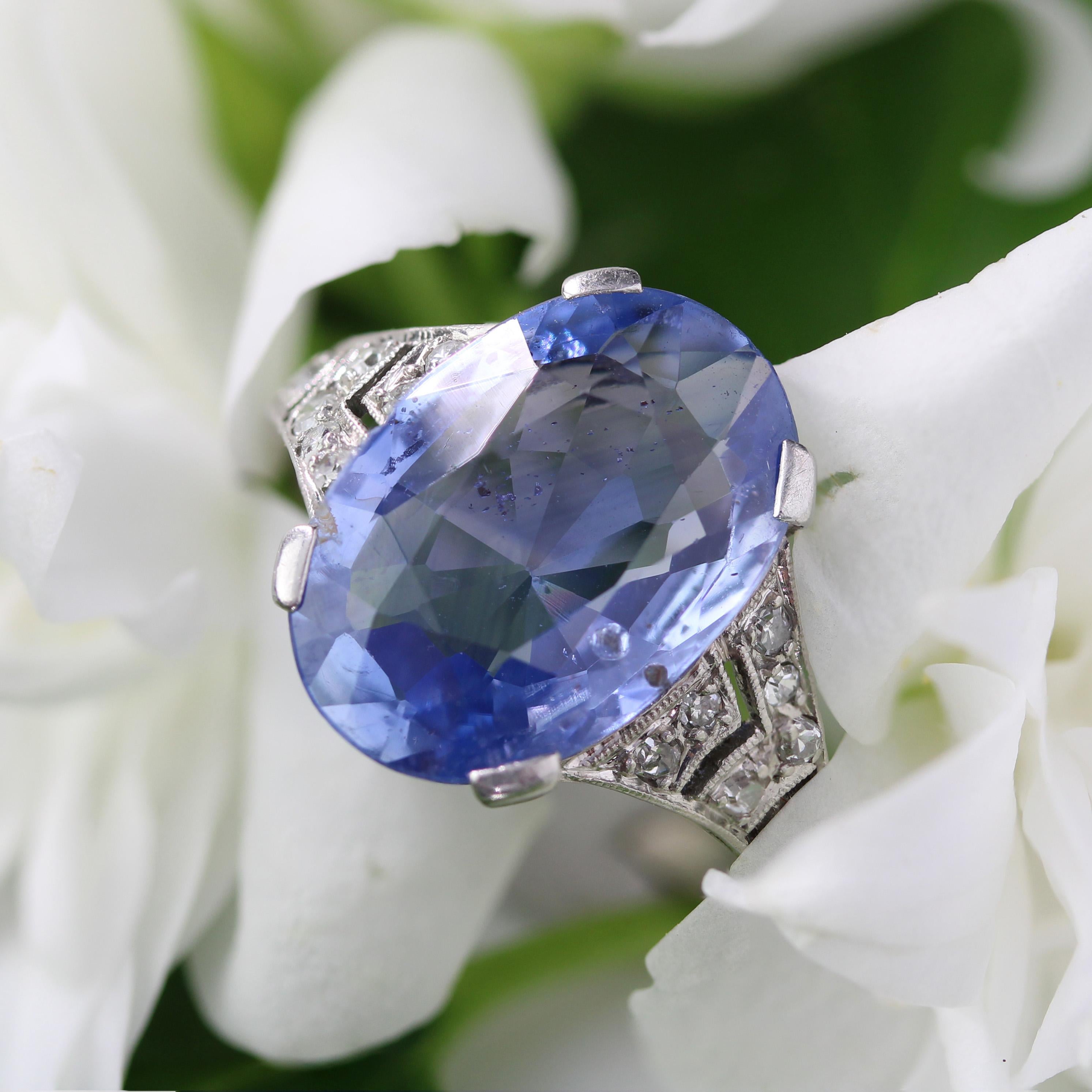 French 1920s Art Deco Natural Ceylon Sapphire Diamonds Platinum Ring For Sale 5