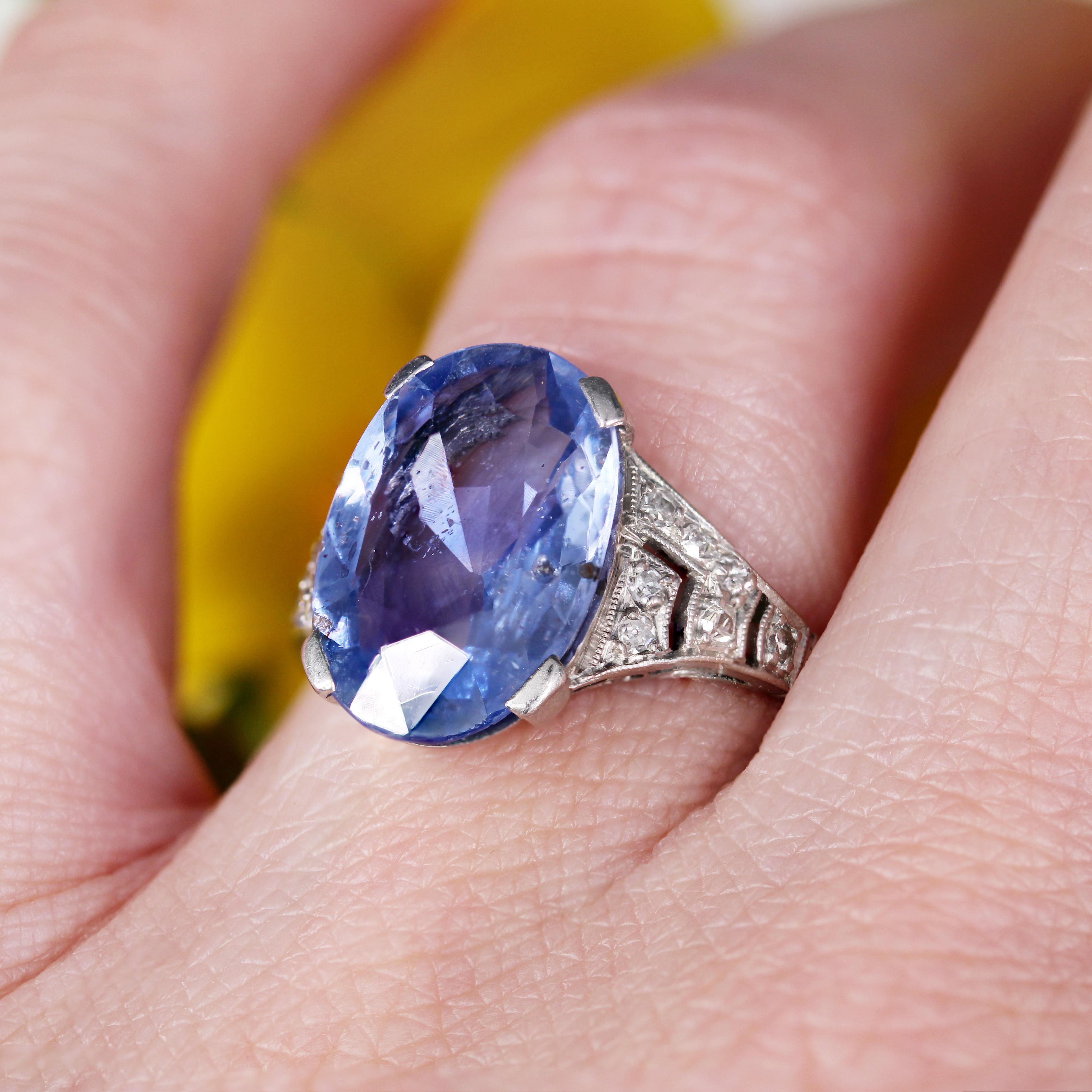 French 1920s Art Deco Natural Ceylon Sapphire Diamonds Platinum Ring For Sale 8