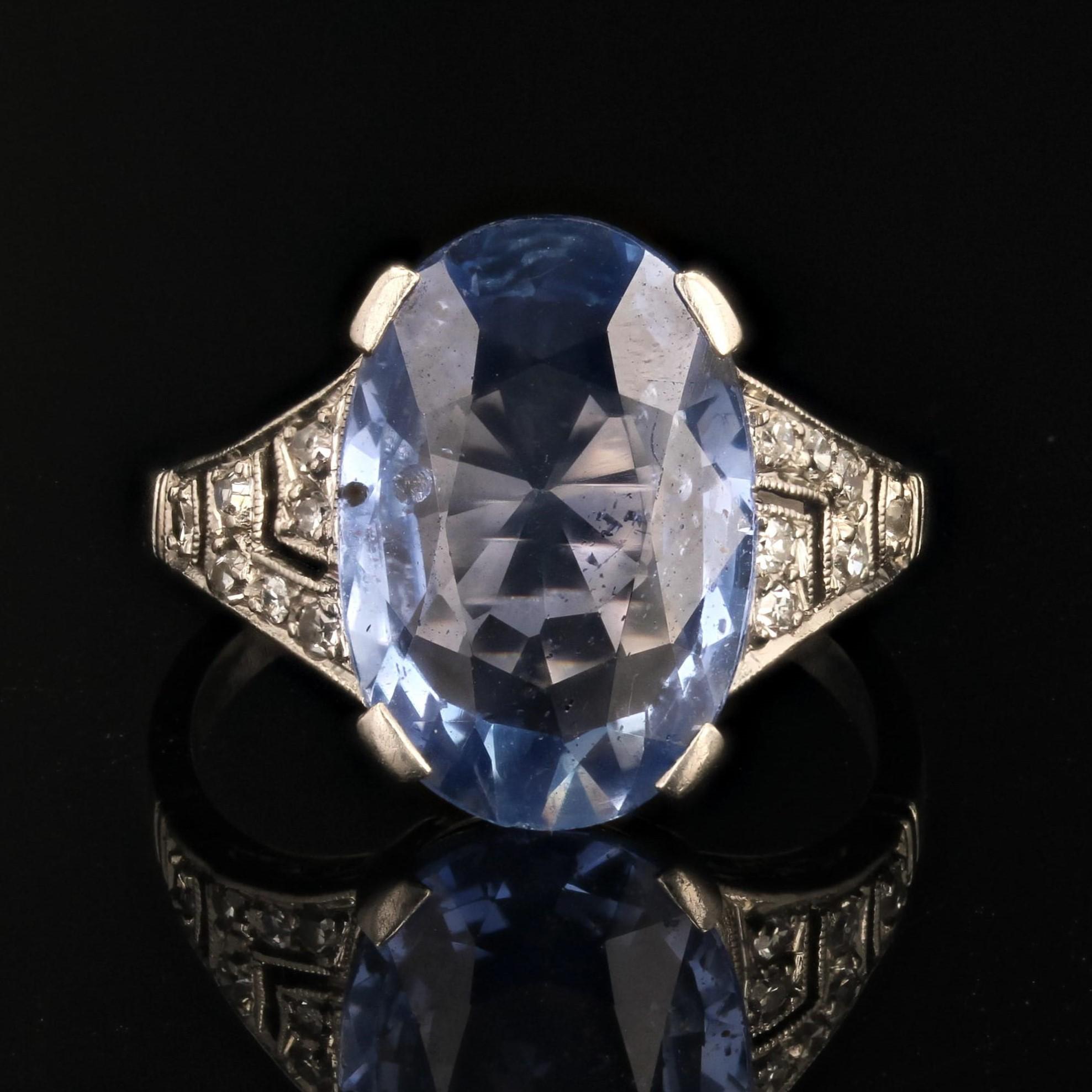 Women's French 1920s Art Deco Natural Ceylon Sapphire Diamonds Platinum Ring For Sale