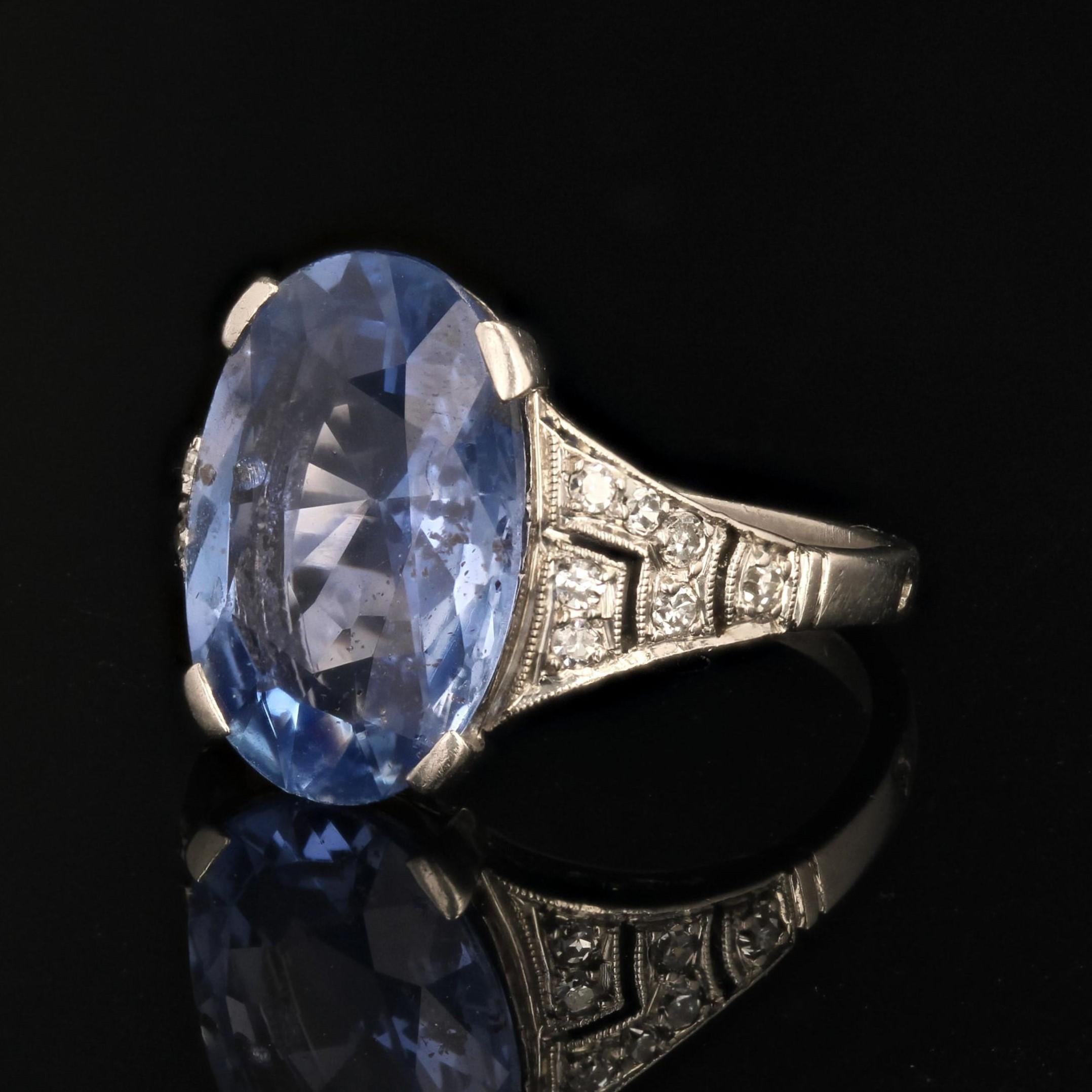 French 1920s Art Deco Natural Ceylon Sapphire Diamonds Platinum Ring For Sale 2