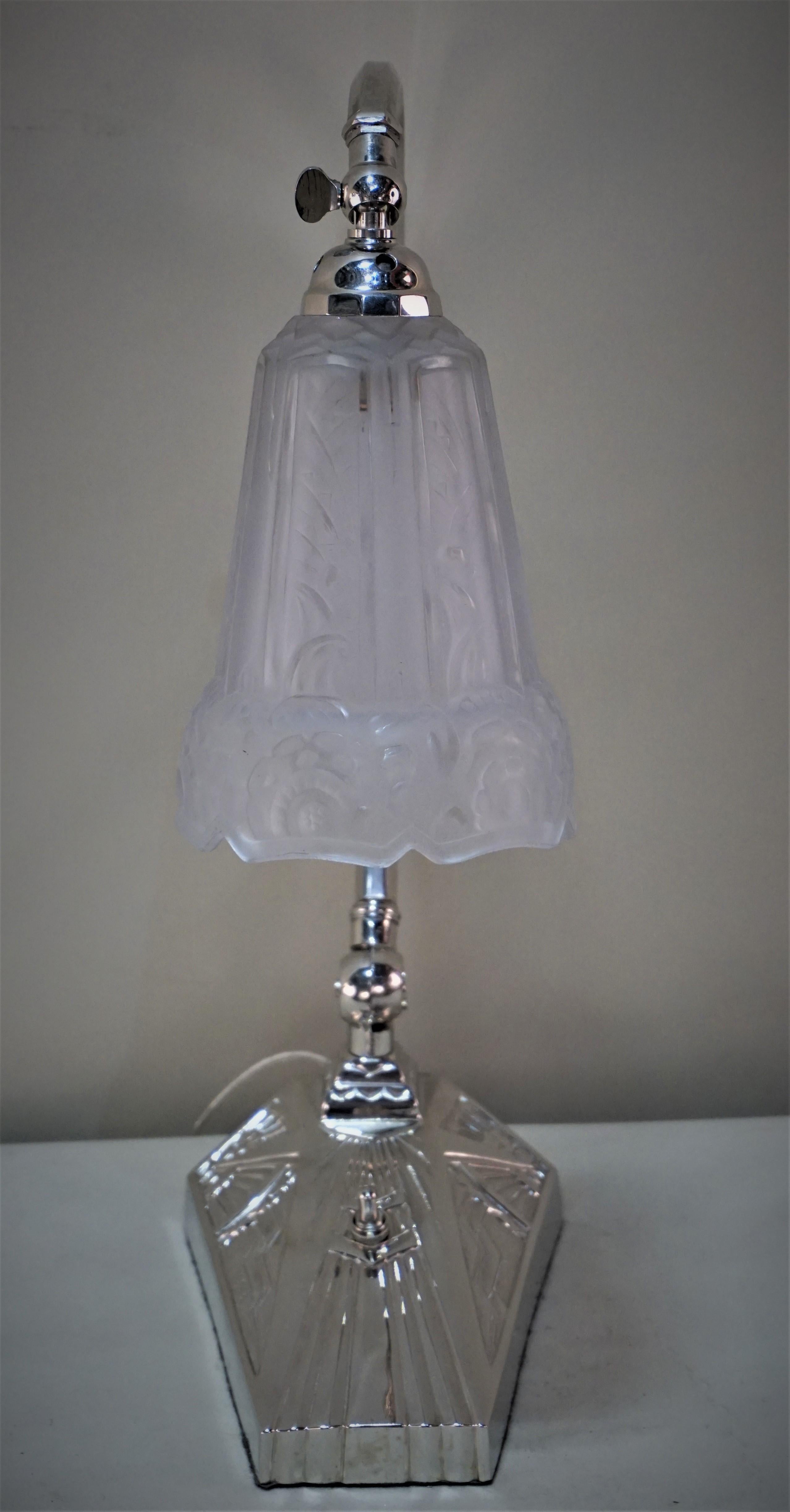 French 1920s Art Deco Table or Desk Lamp by Robert 5
