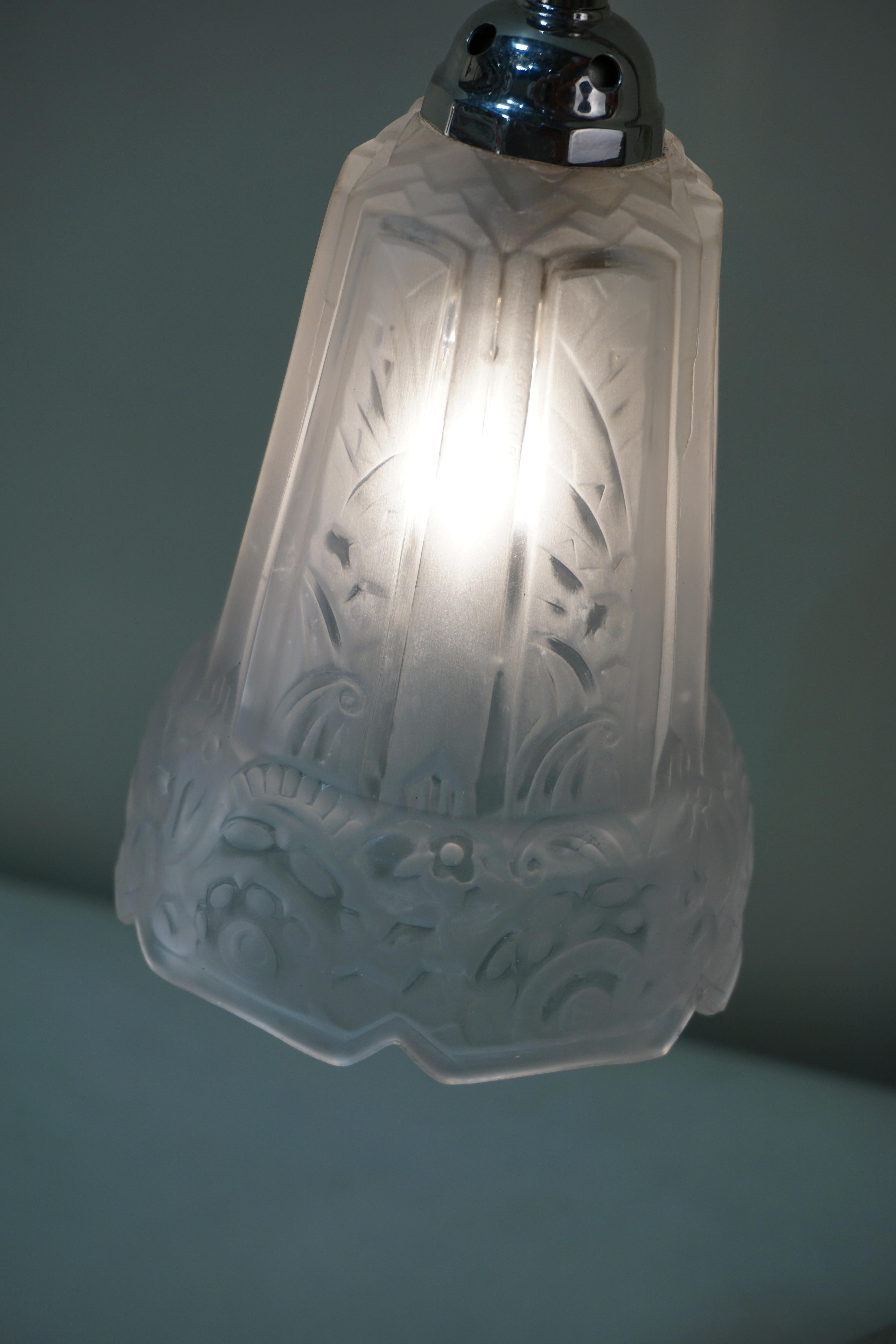 Glass French 1920s Art Deco Table or Desk Lamp by Robert