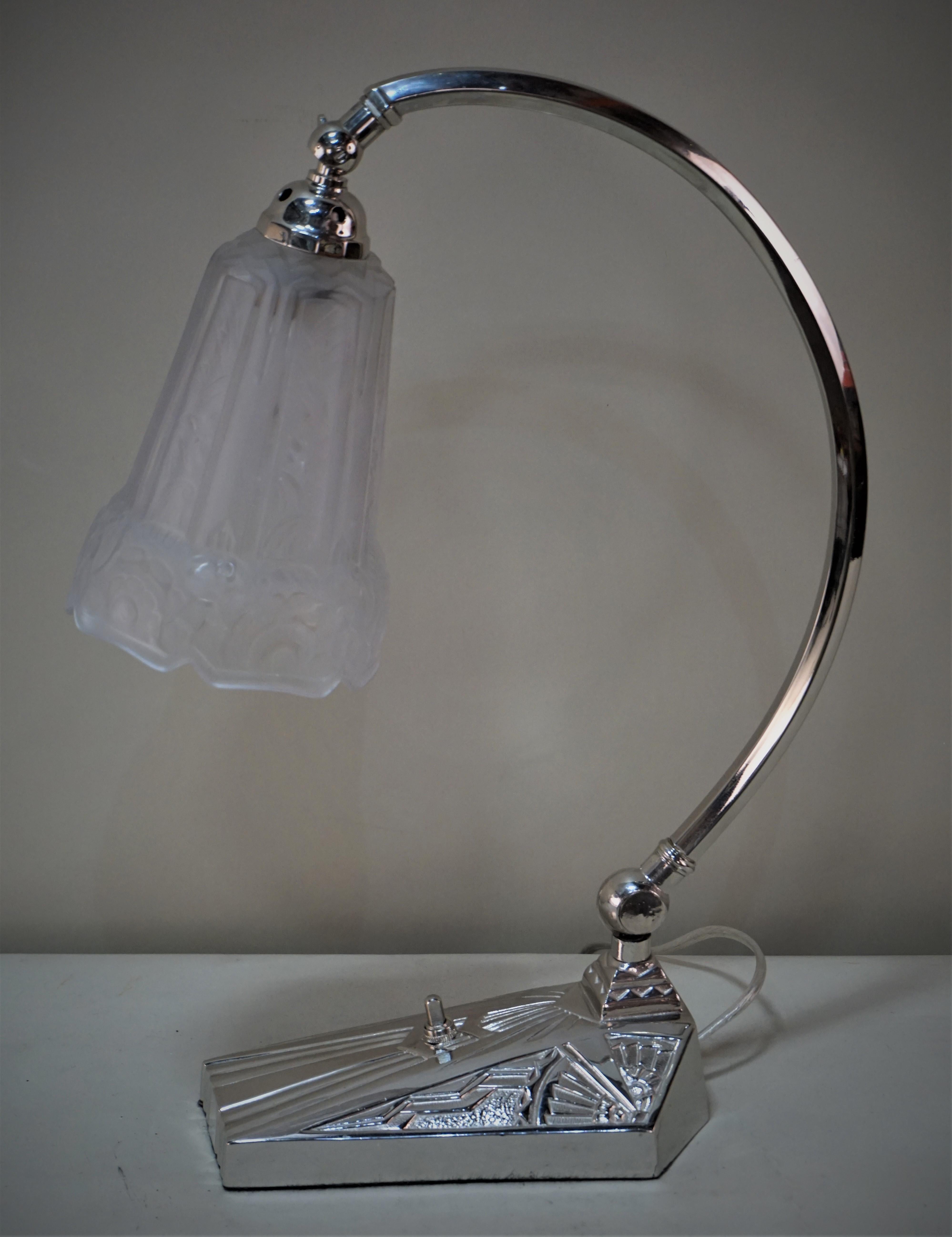 French 1920s Art Deco Table or Desk Lamp by Robert 3