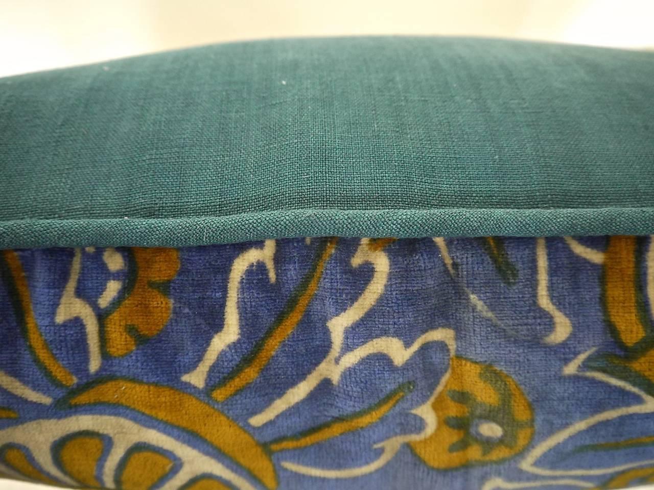 20th Century French 1920s Art Deco Tan and Blue Floral Velvet Cushion For Sale