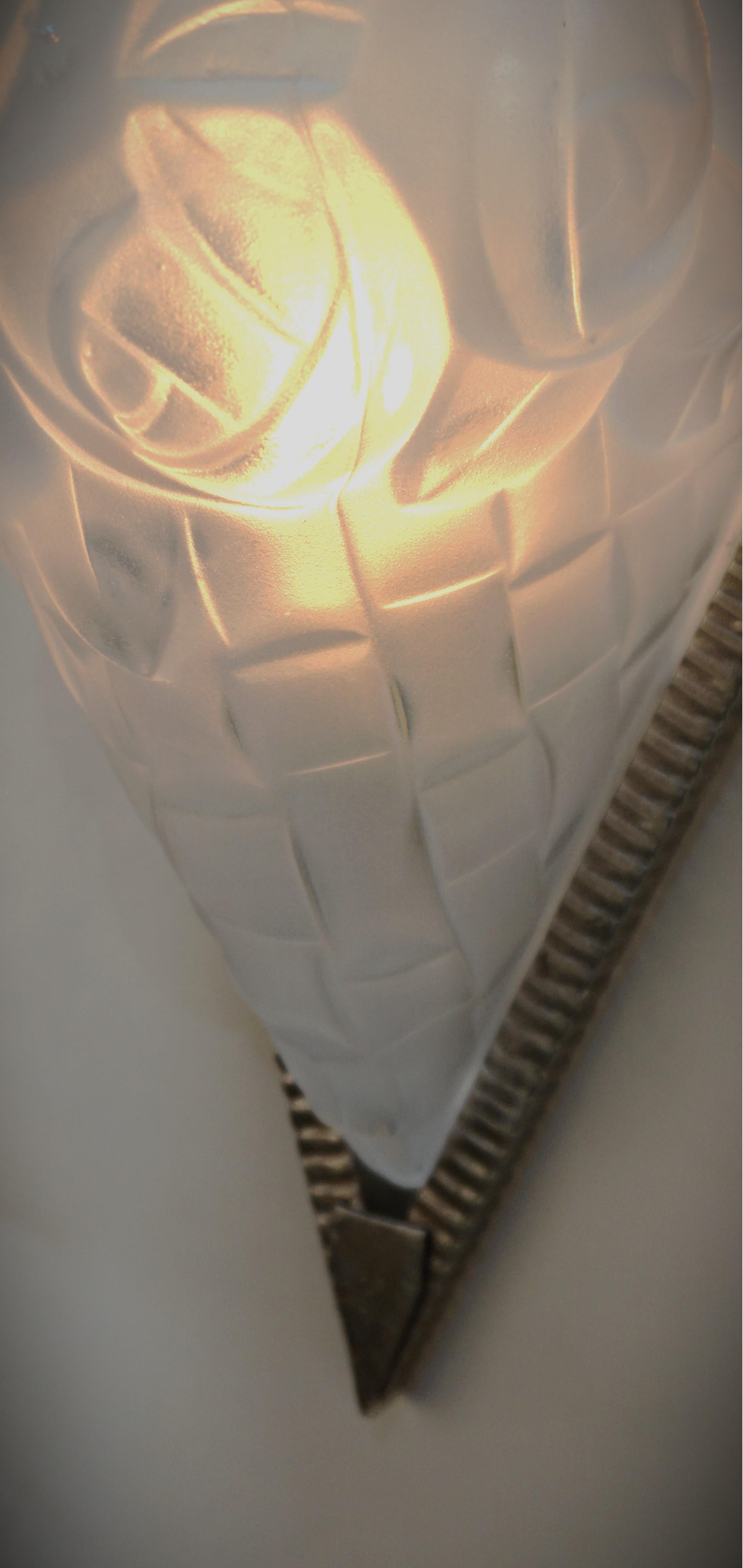 French 1920's Art Deco Wall Sconces by Degue For Sale 1