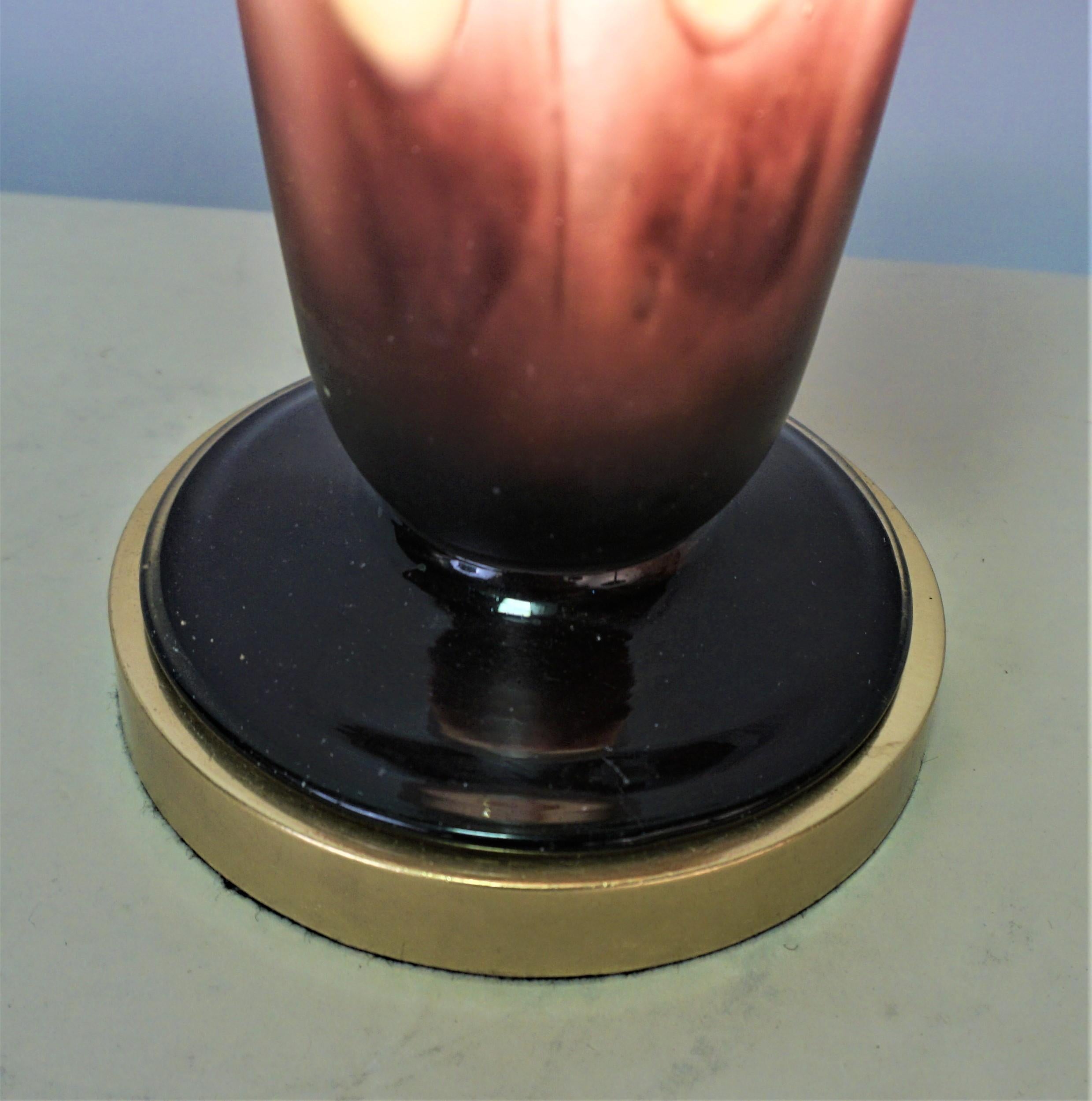 French 1920's blown glass Art Deco table lamp by by Andria Delatte Nancy.