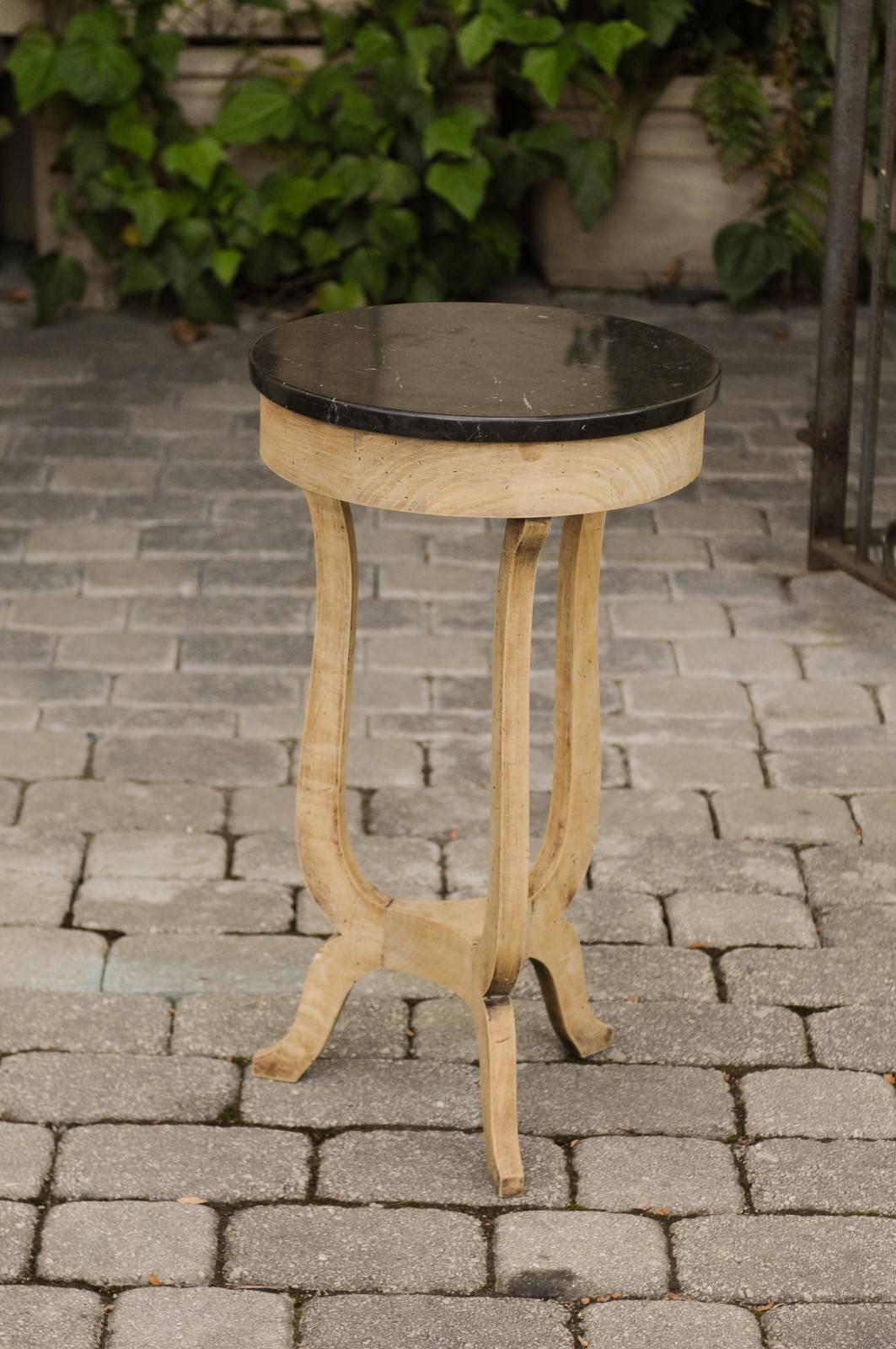 French 1920s Bleached Oak Round Table with Black Marble Top and Lyre Shaped Legs 5