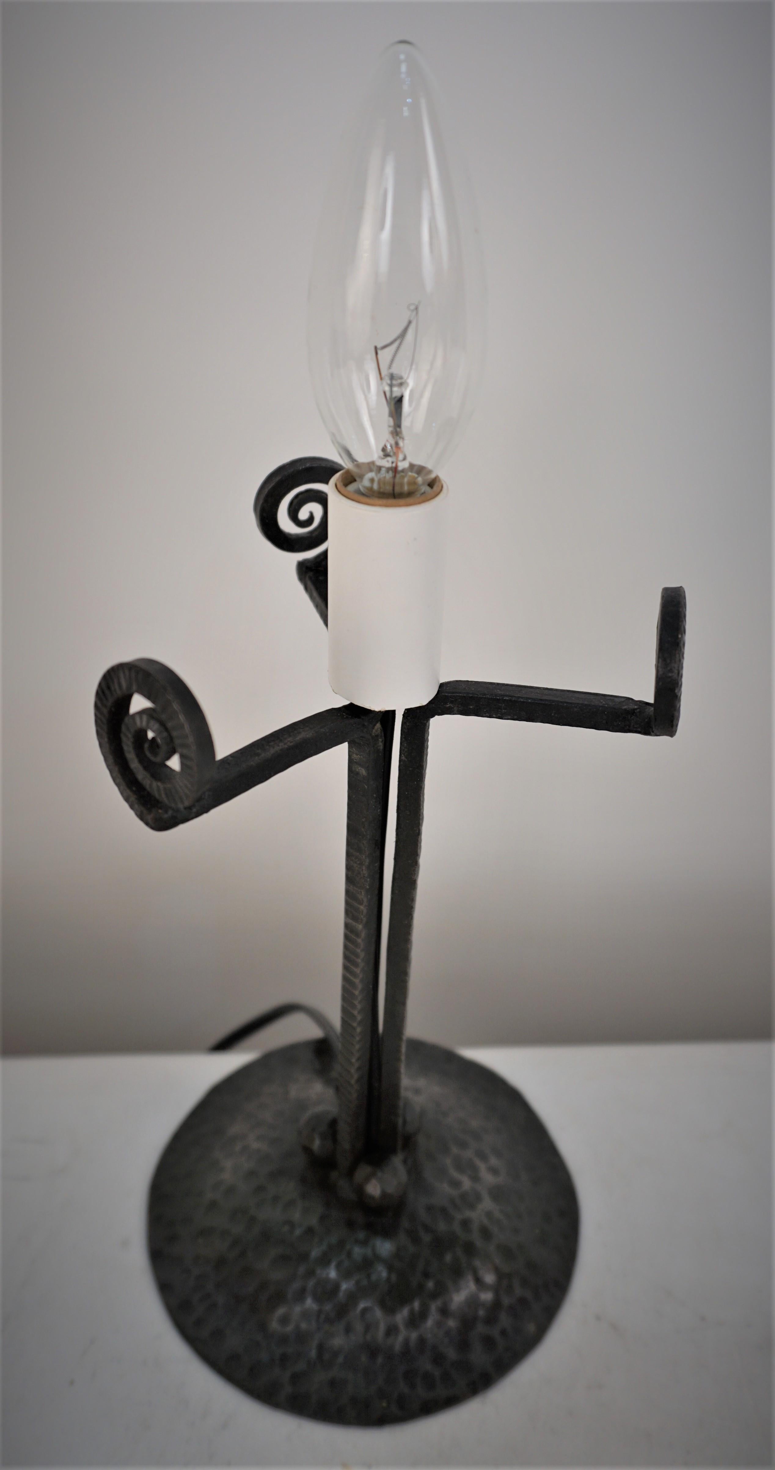 French 1920's Blown Glass Wrought Iron Table Lamp For Sale 1