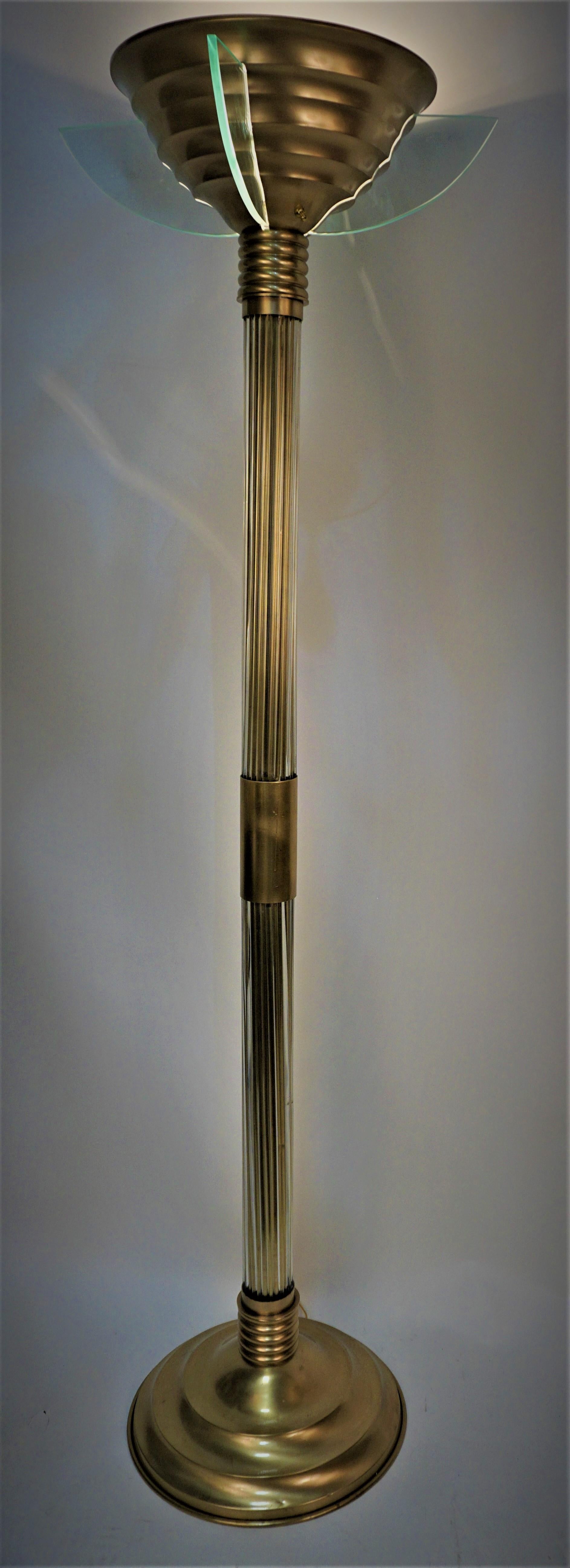 French 1920's Bronze and Glass Art Deco Floor Lamp by Atelier Petitot For Sale 4