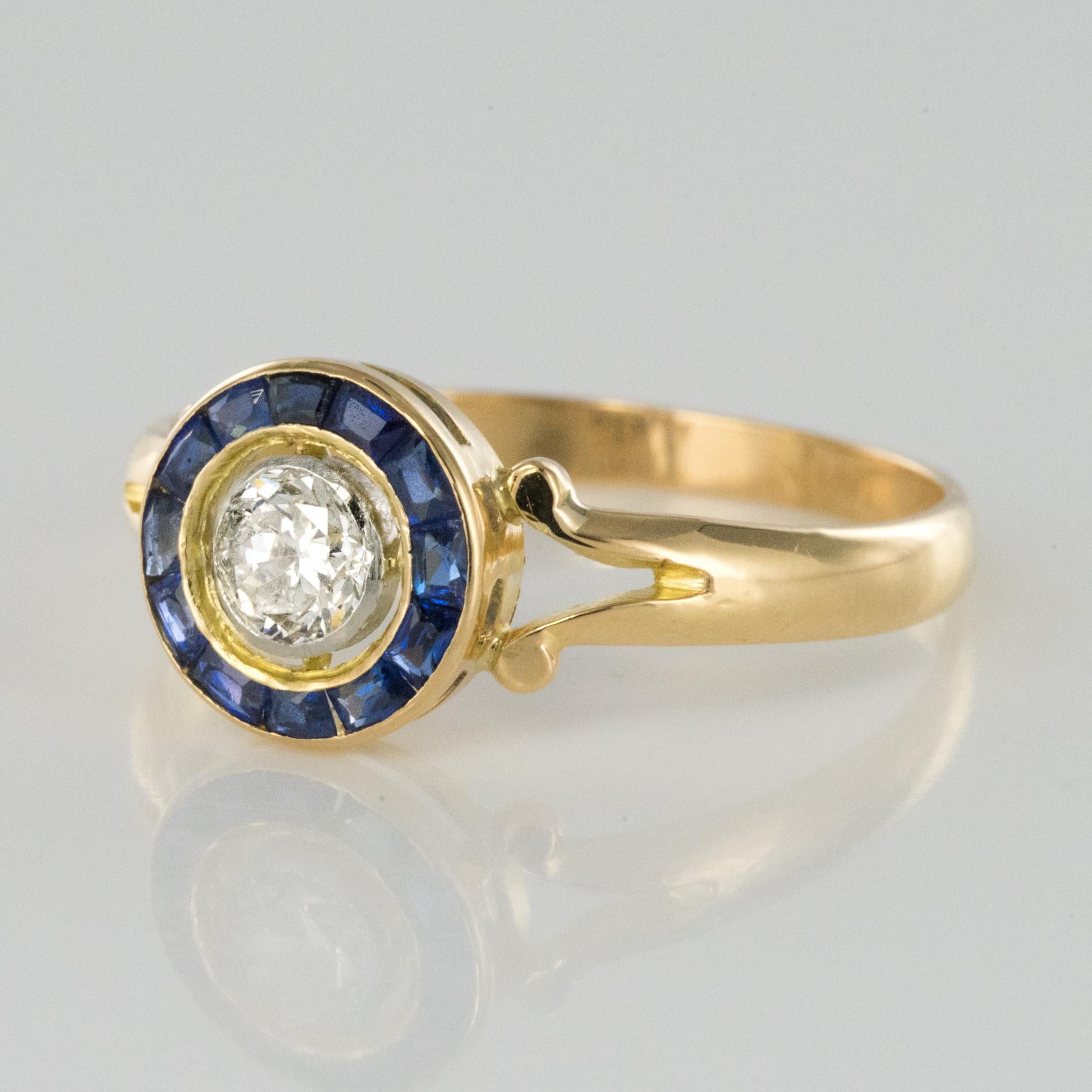 Belle Époque French 1920s Calibrated Sapphires Diamond Yellow Gold Ring