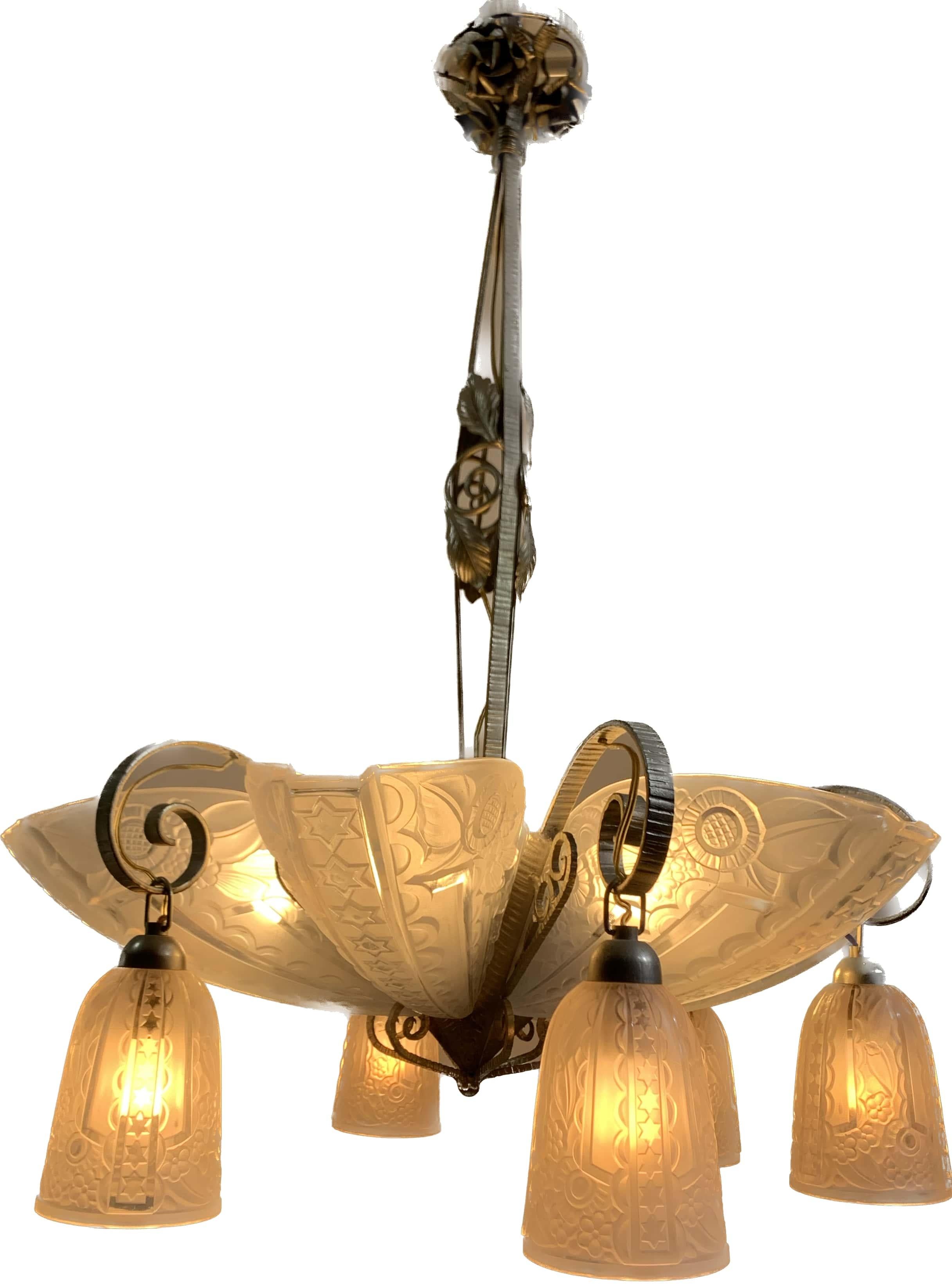 20th Century French 1920s Chandelier with Stars For Sale