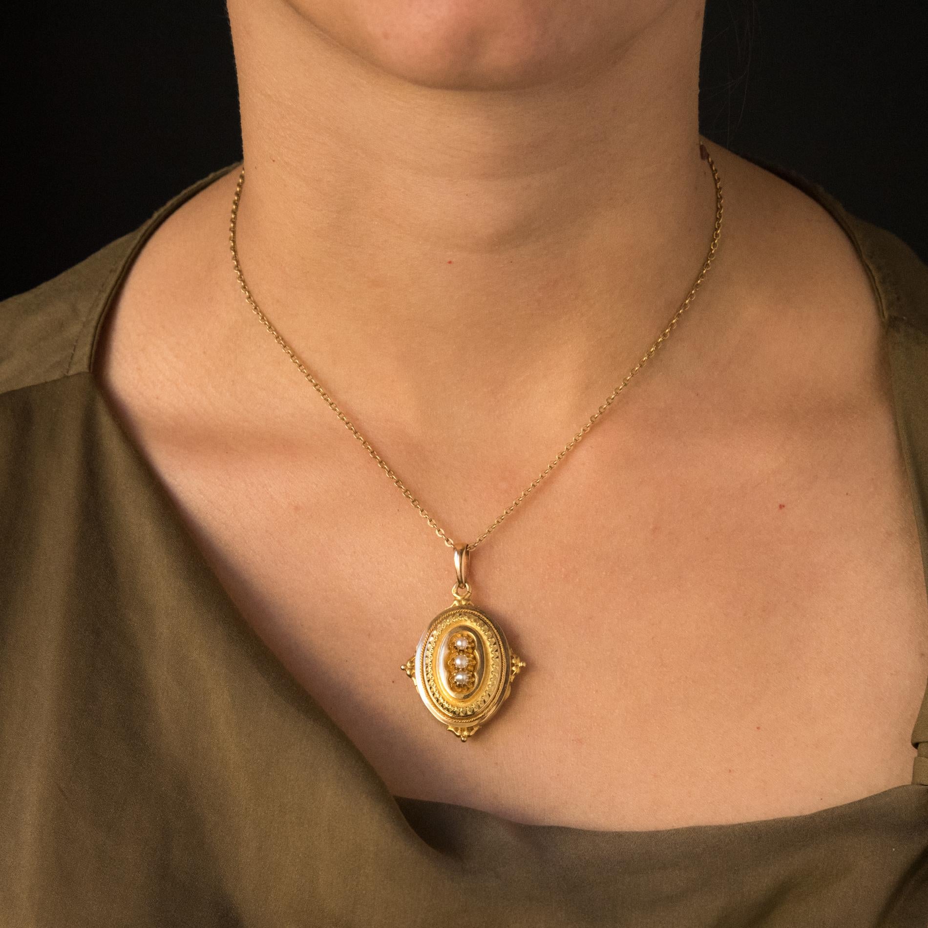 Women's French 1920s Cultured Pearl 18 Karat Yellow Gold Locket Pendant