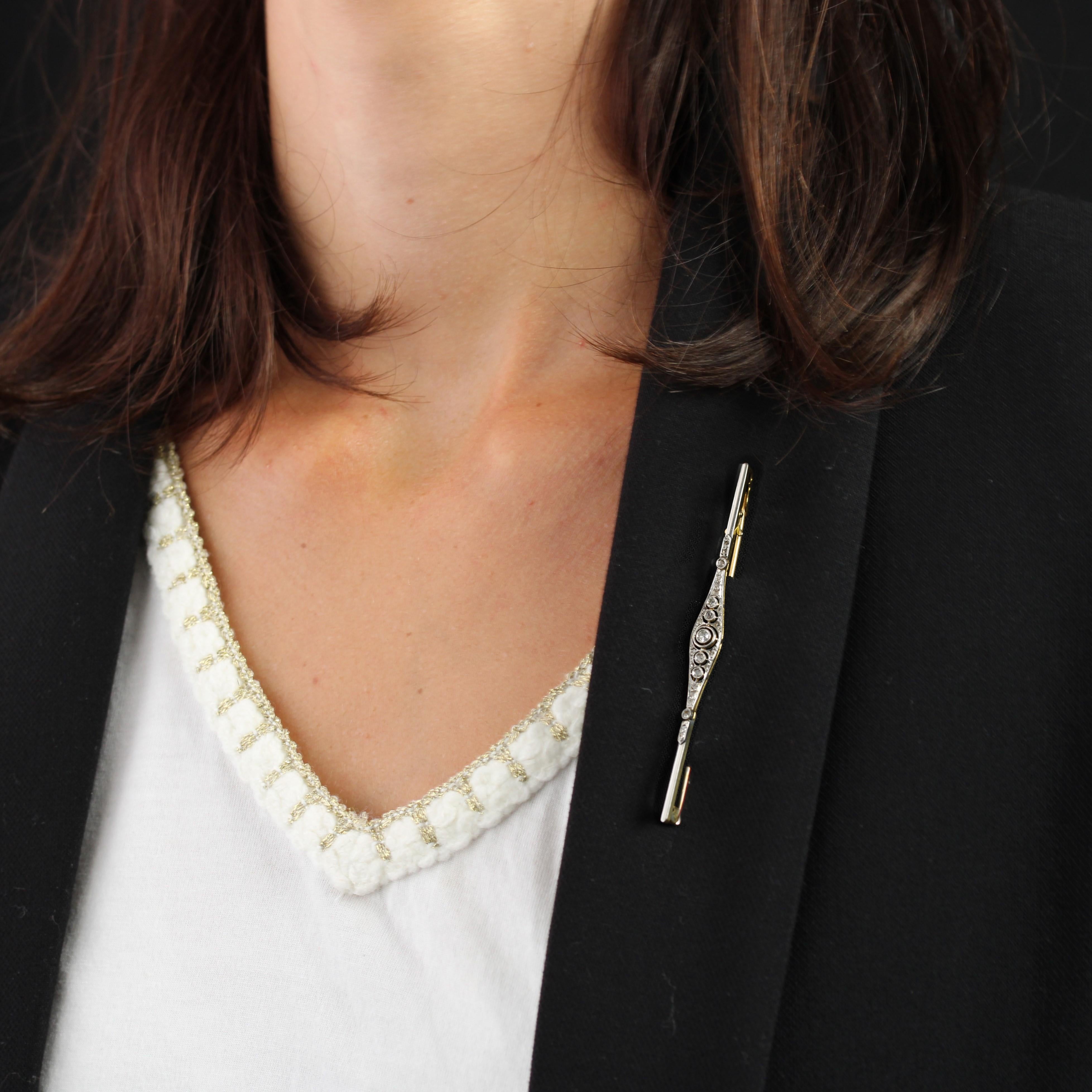 Women's French 1920s Diamonds 18 Karat Yellow Gold Platinum Bar Brooch For Sale