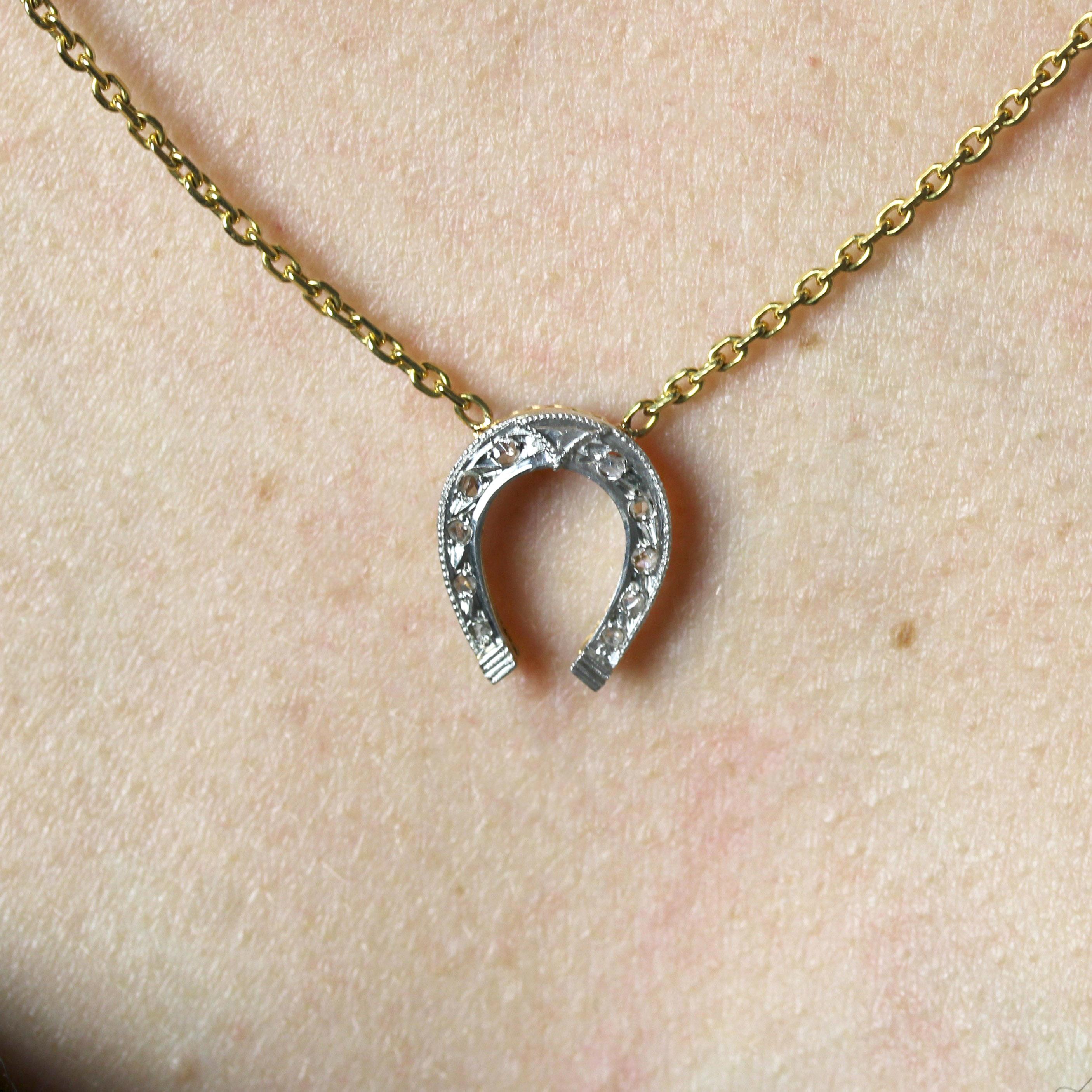 Französische Hufeisenkette aus 18 Karat Gelbgold mit Diamanten, 1920er Jahre im Angebot 4