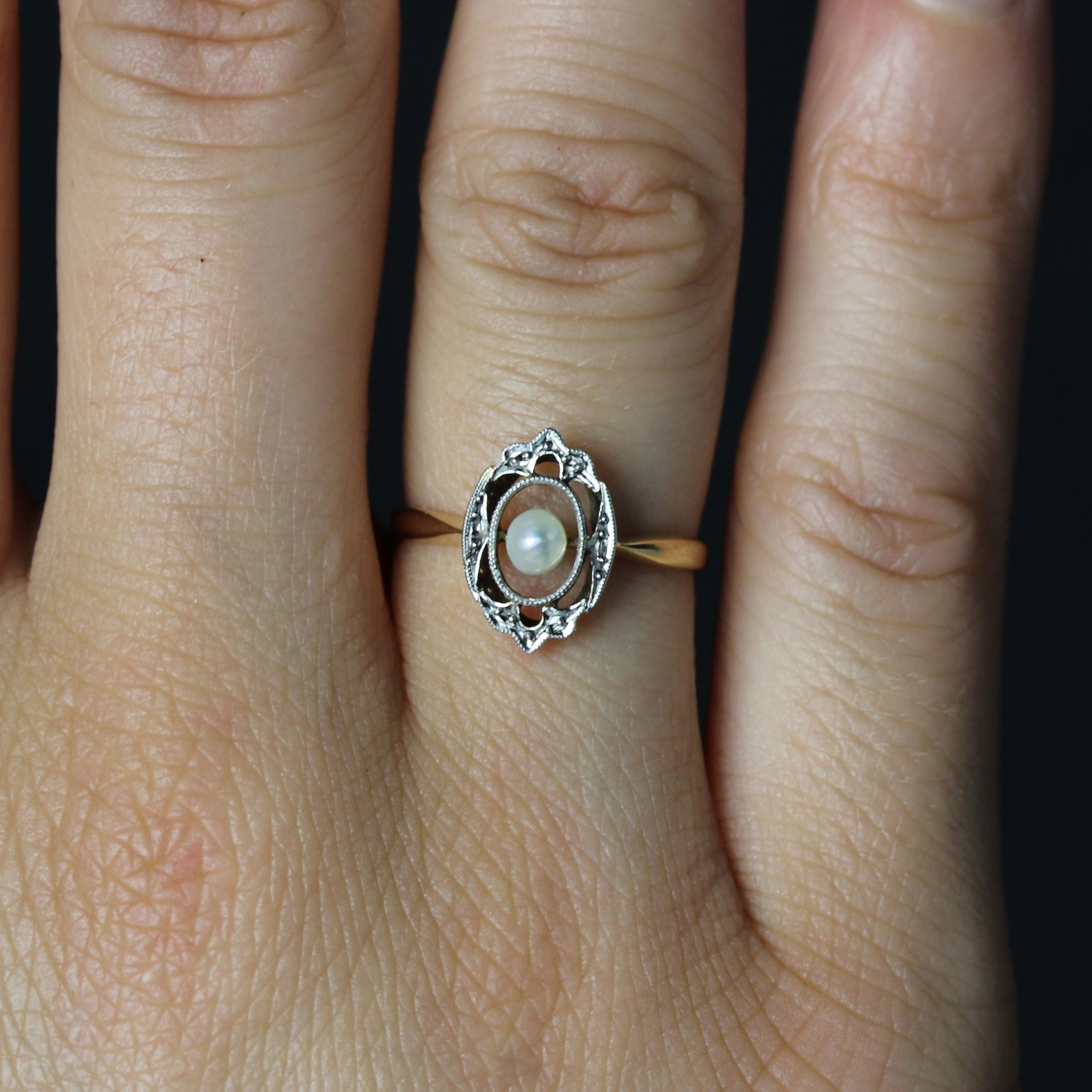 De las mujeres Anillo ovalado francés de oro amarillo de 18 quilates con perlas finas de los años 20 en venta