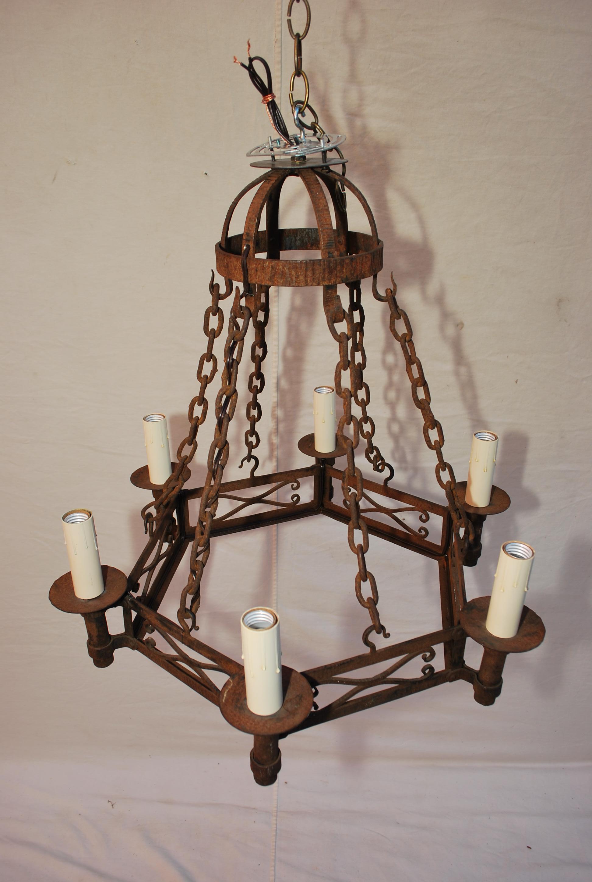 French 1920's hands forged wrought iron chandelier For Sale 1