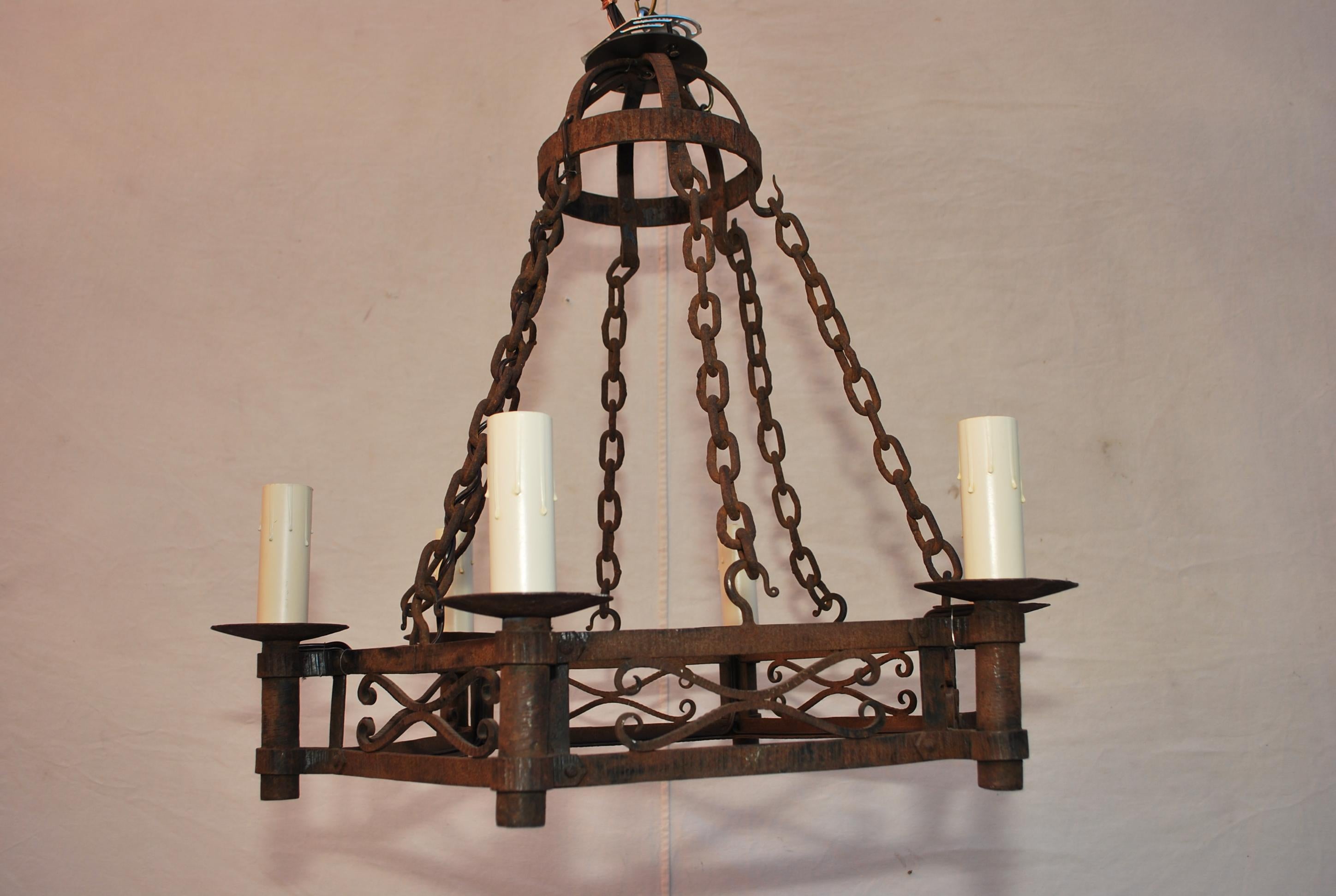 French 1920's hands forged wrought iron chandelier For Sale 3
