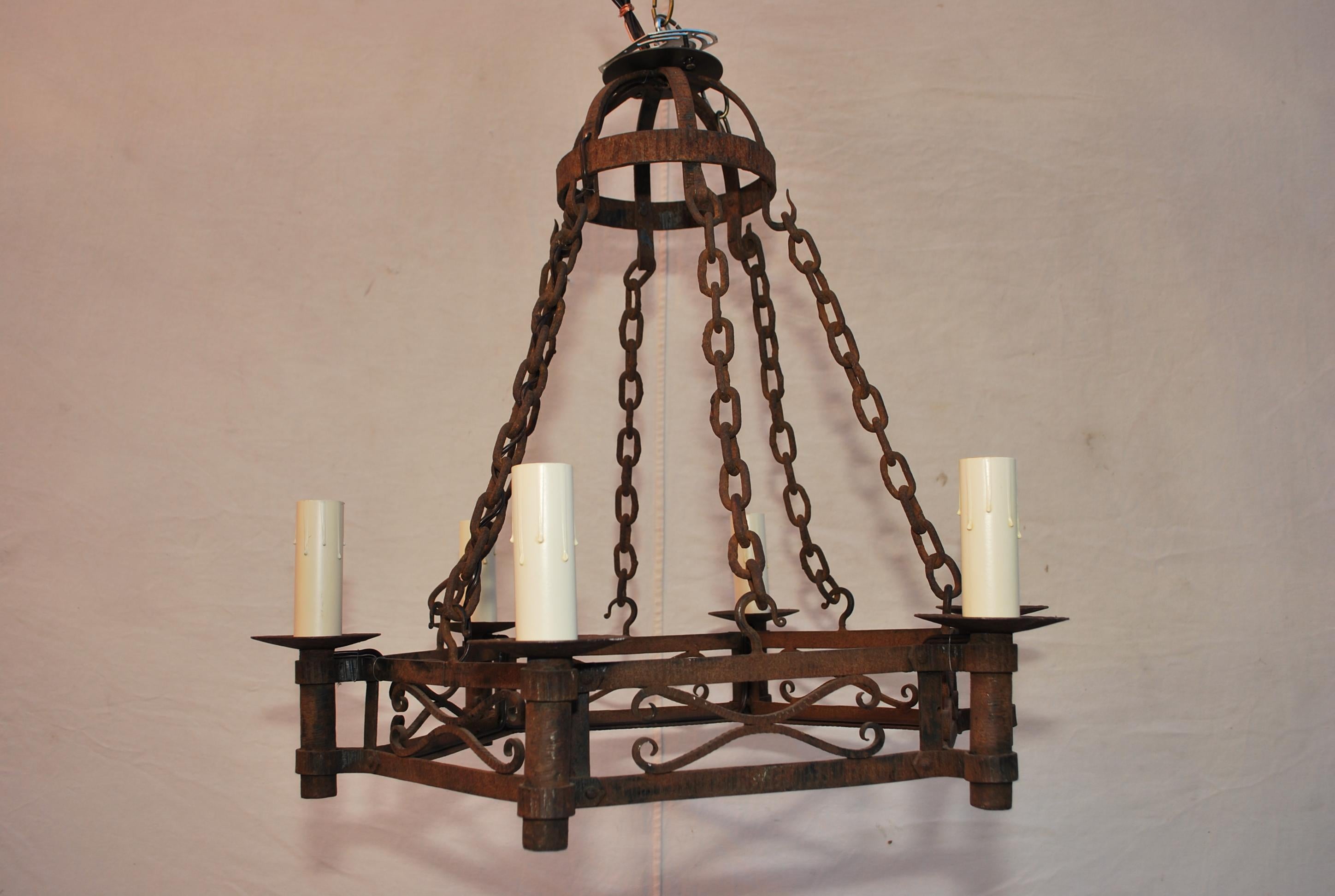 French 1920's hands forged wrought iron chandelier For Sale 4