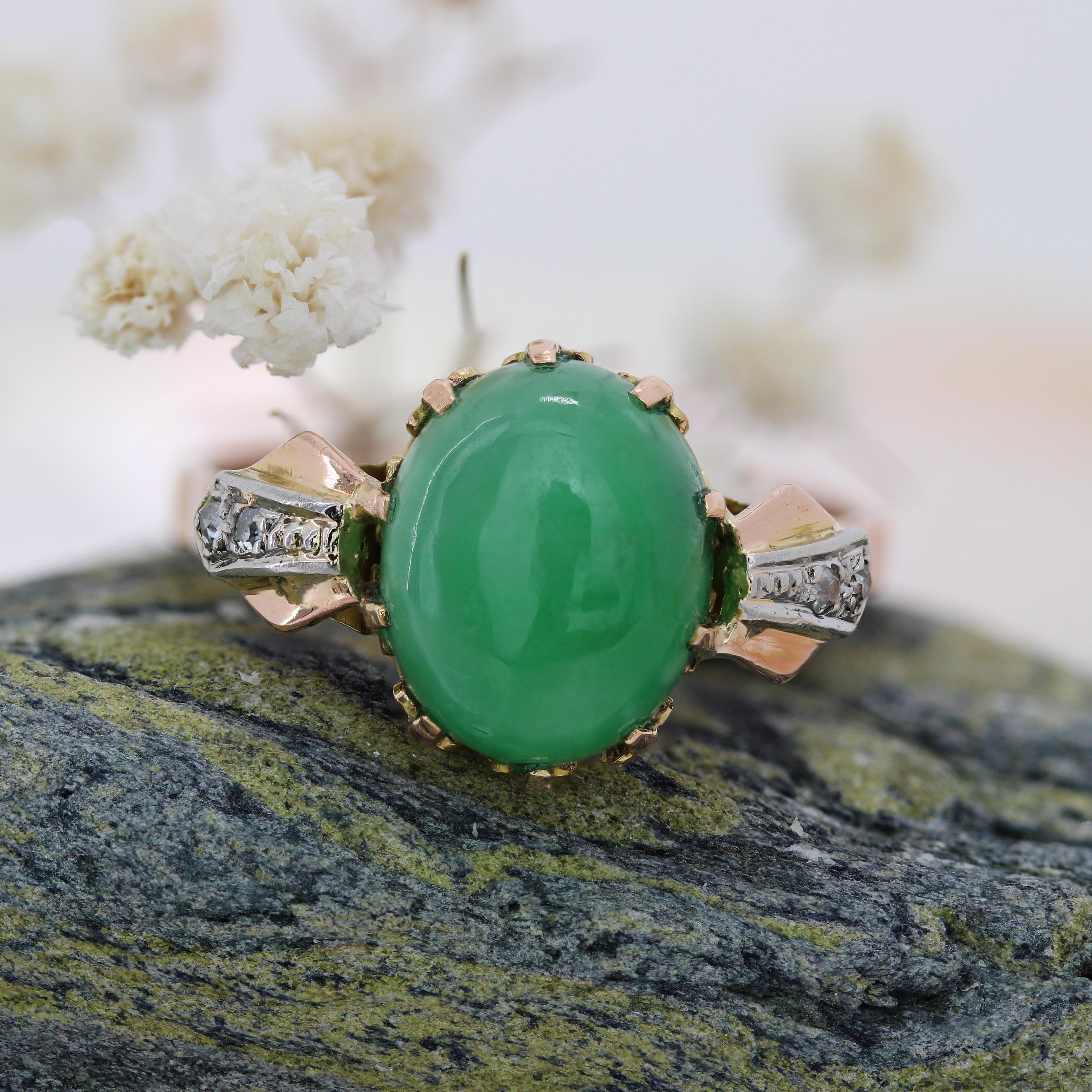 Art Déco Anello francese anni '20 con giada e diamanti in oro rosa 18 carati in vendita