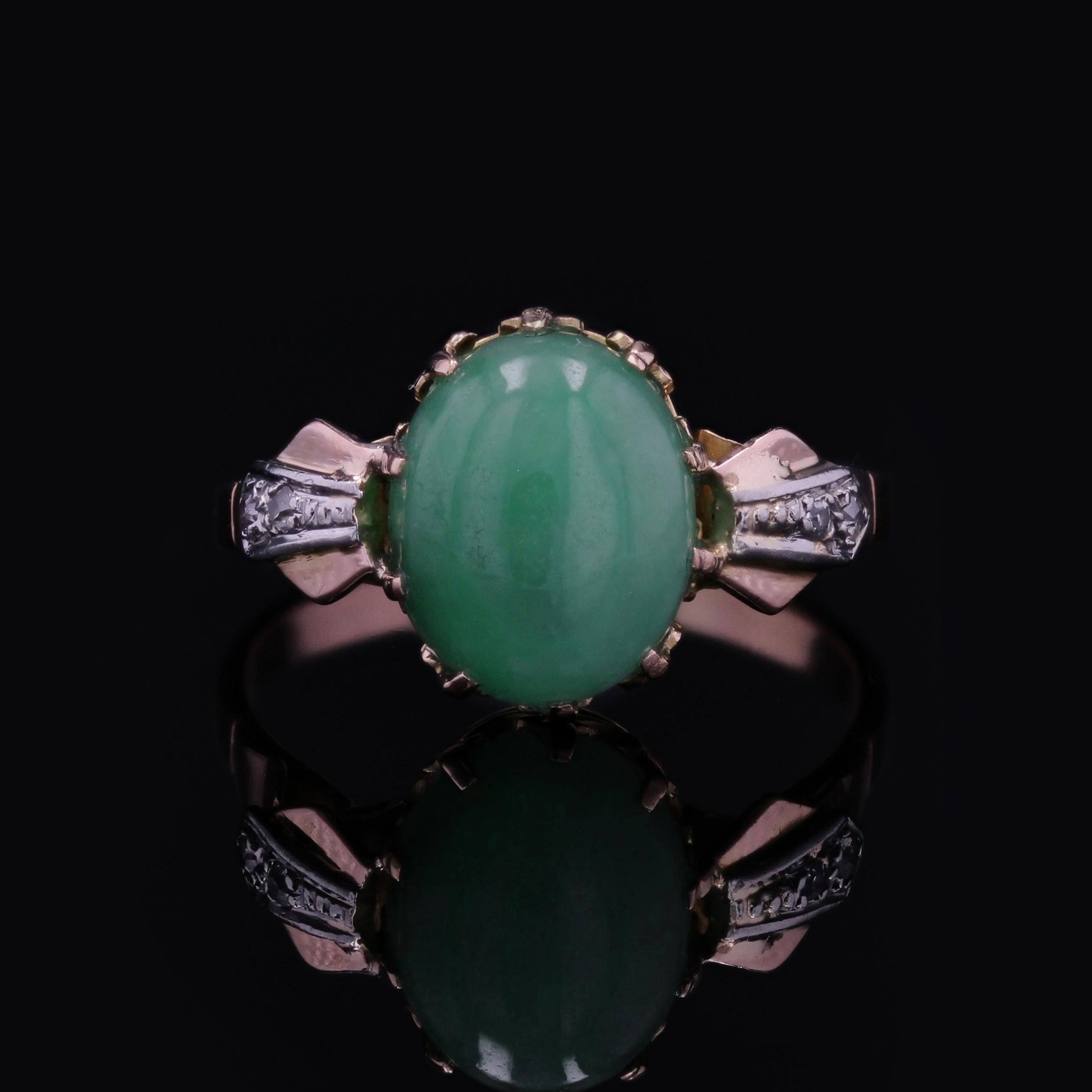 Anello francese anni '20 con giada e diamanti in oro rosa 18 carati In condizioni buone in vendita a Poitiers, FR