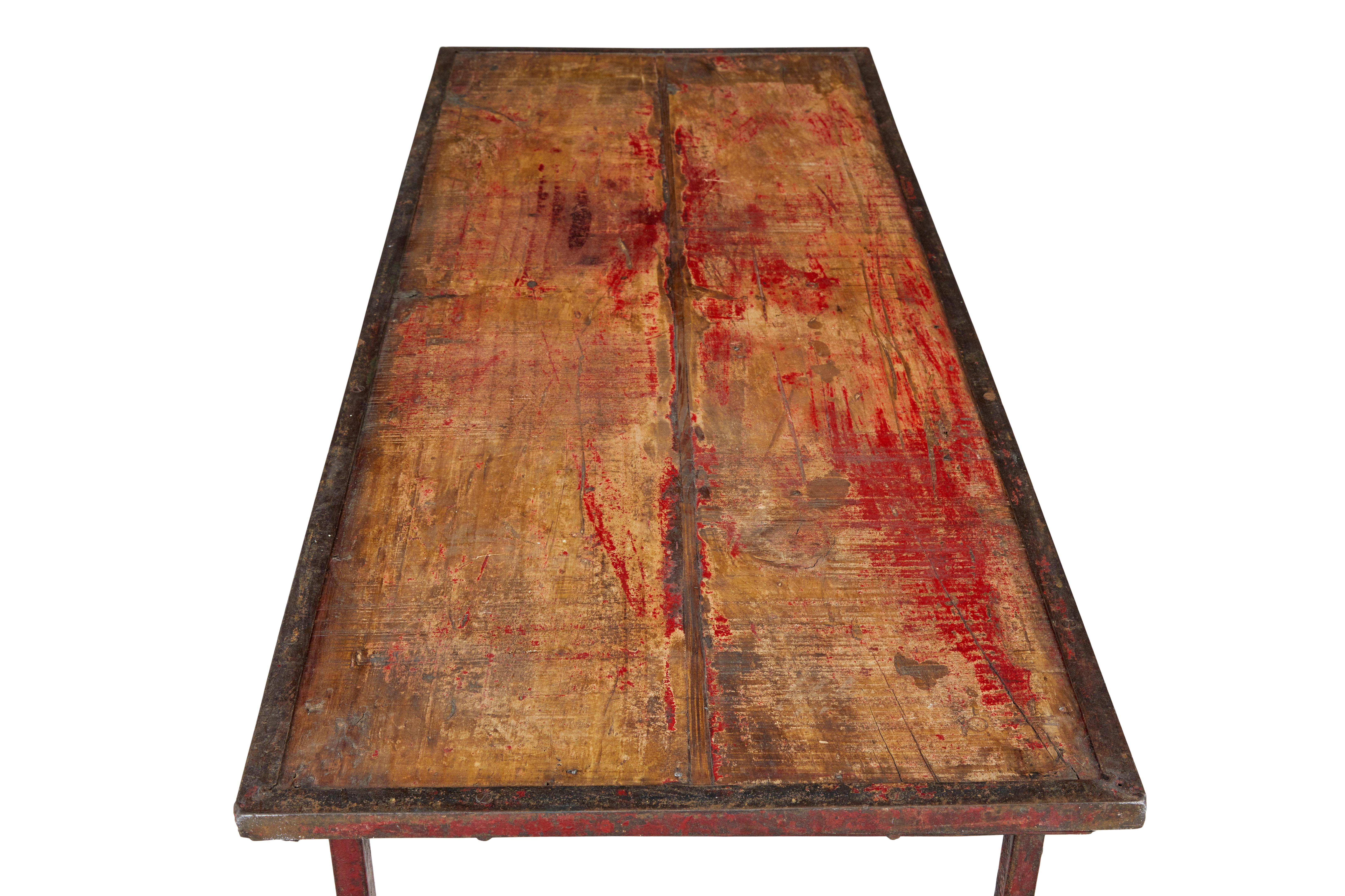 Iron French 1920’s painted folding metalwork table For Sale
