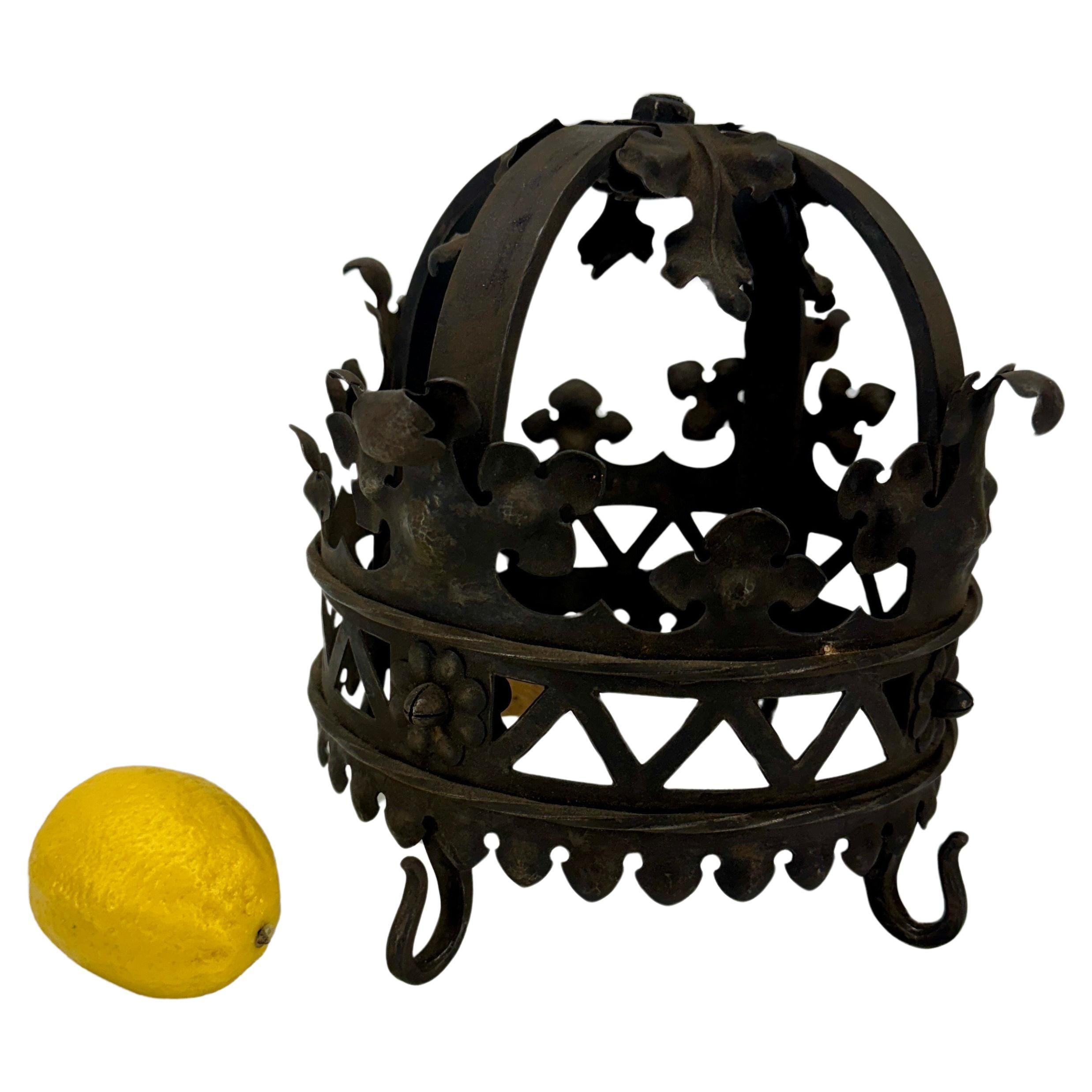 French 1920's Parisian Metal Iron Crown Sculpture For Sale 1