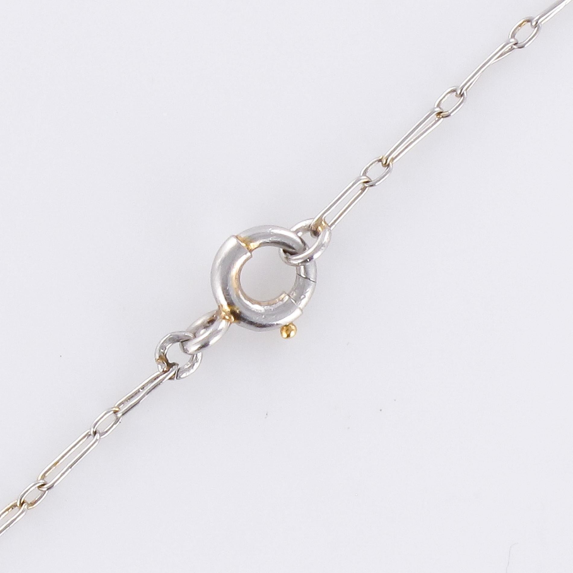 French 1920s Platinum Chain Mother of Pearl Natural Pearls Medal For Sale 6