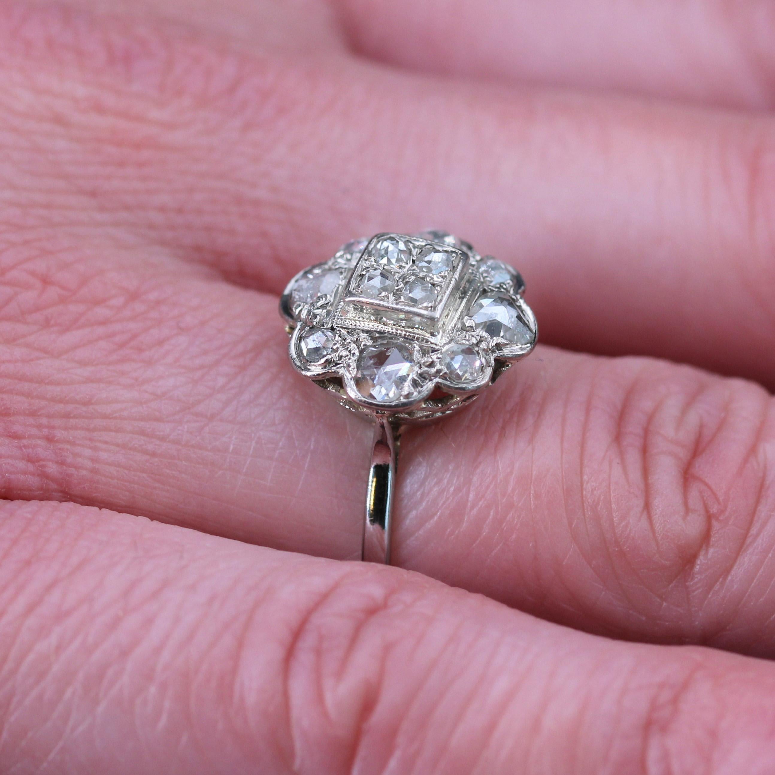 Französisch 1920s  Blumenring mit Diamant im Rosenschliff aus 18 Karat Weißgold 5