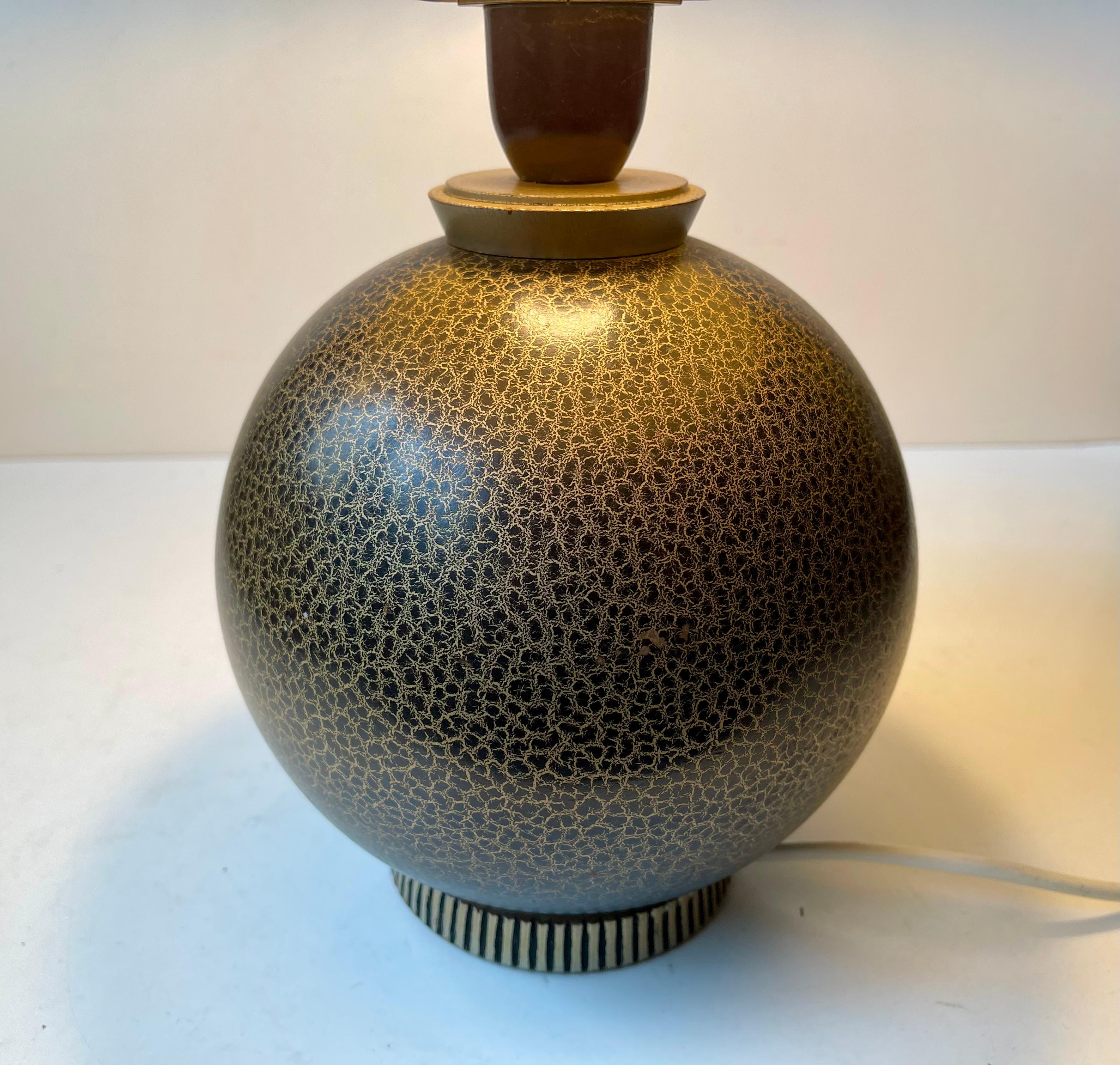 Oak French 1920s Table Lamp in the Style Jean Besnard, Black - Gold Craquelé For Sale