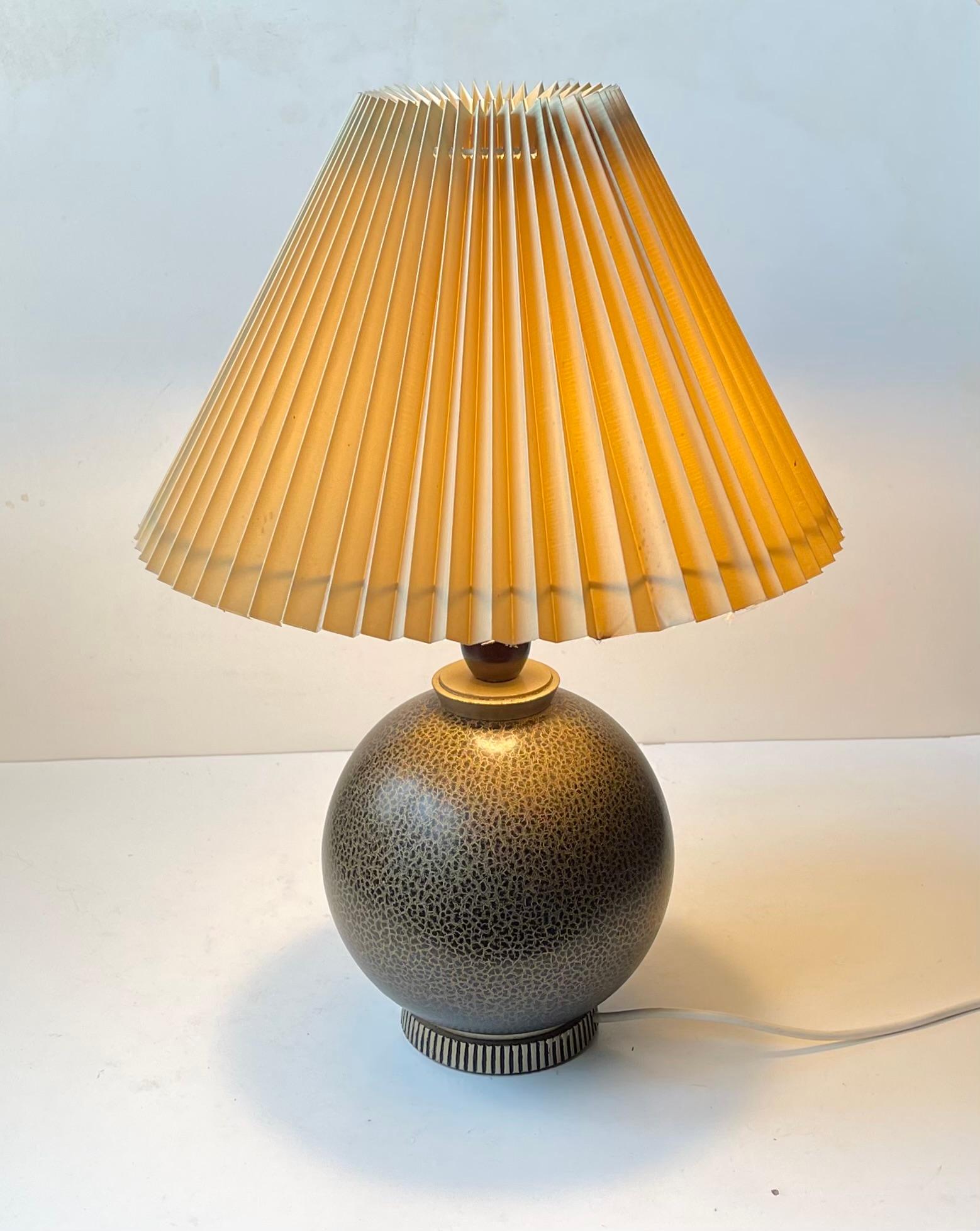 French 1920s Table Lamp in the Style Jean Besnard, Black - Gold Craquelé For Sale 2