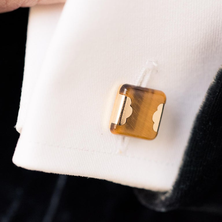Square Cut French 1920s Tiger's Eye 18 Karat Yellow Gold Cufflinks For Sale