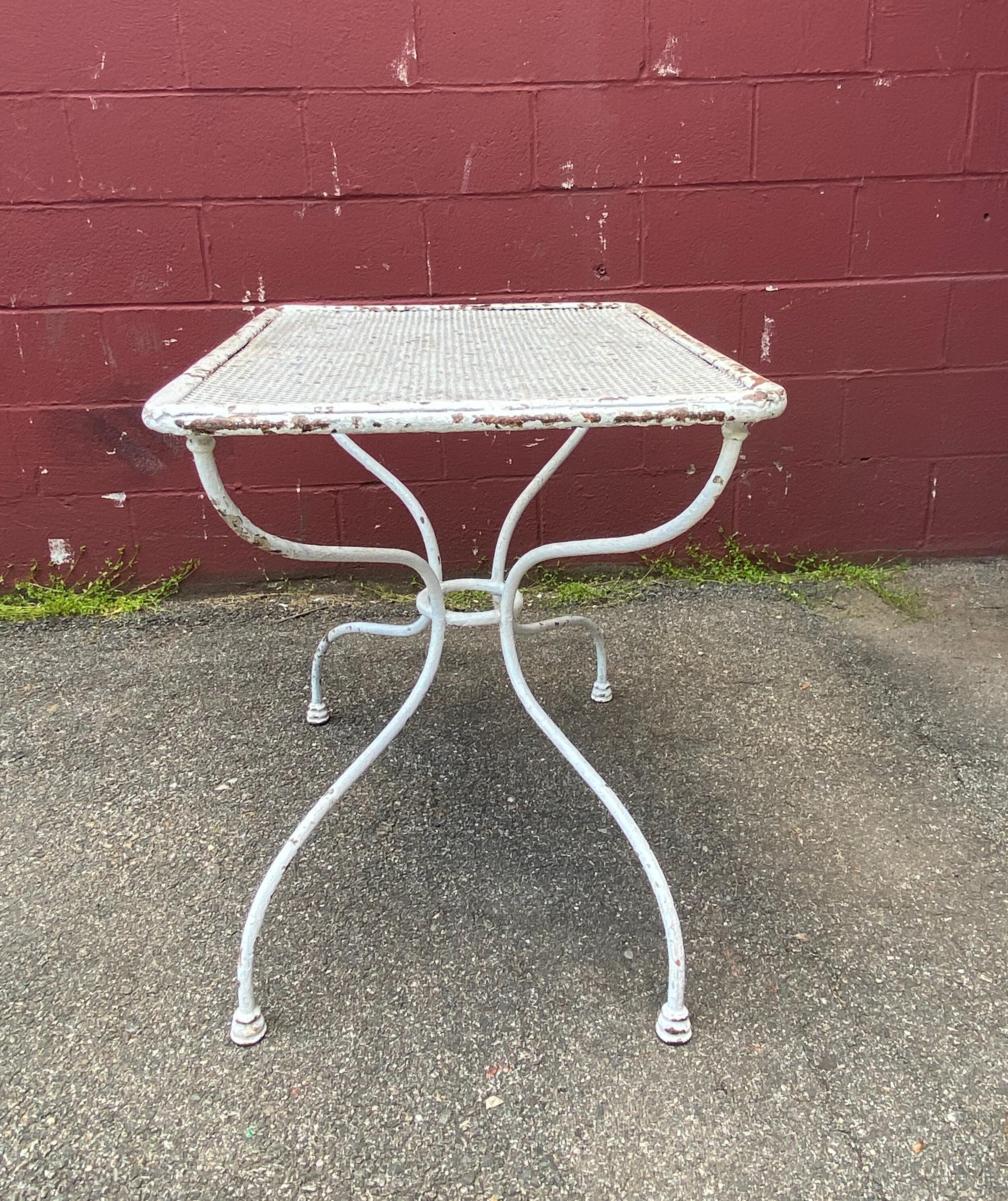 French 1920s White Painted Bistro Table For Sale 1
